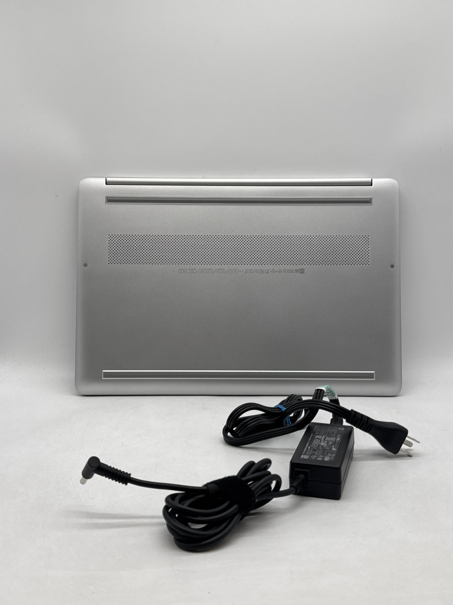 HP Laptop 15-dy2093dx 15.6" FHD Core i5-1135G7 2.40GHz 256GB SSD 8GB RAM