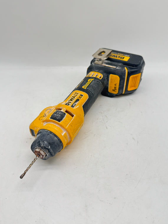 DeWalt DCE555 20V MAX Brushless Drywall Cut Out Tool Black 1 Battery Used
