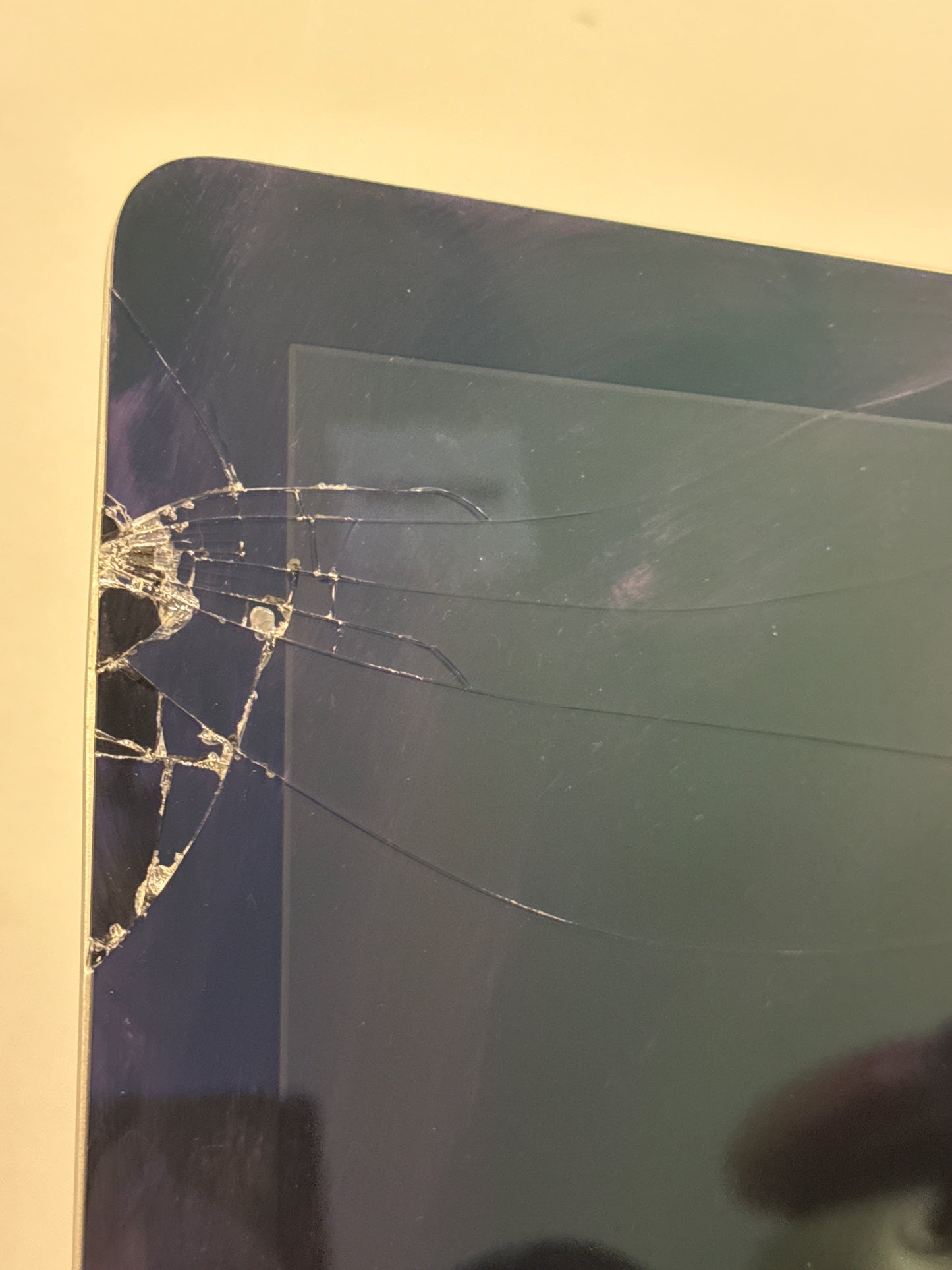 2020 Apple iMac 27" Retina 5K A2115 Core i7 3.8GHz 16GB RAM 1TB SSD - Cracked Screen