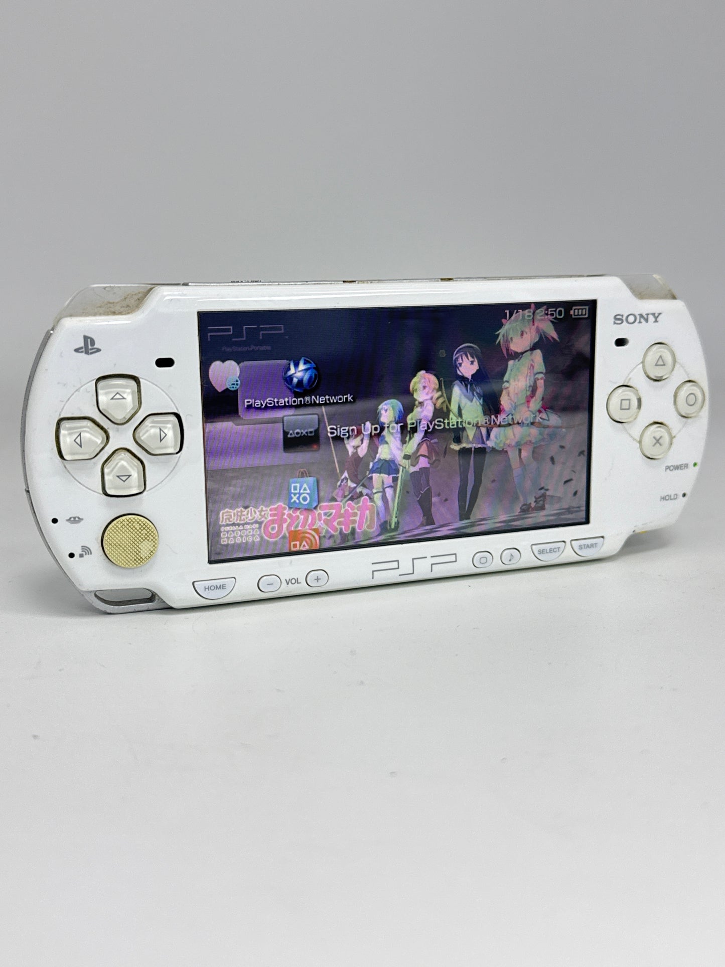 Sony PSP-2000 White Console #222 No Battery or Lid No Charger AS IS