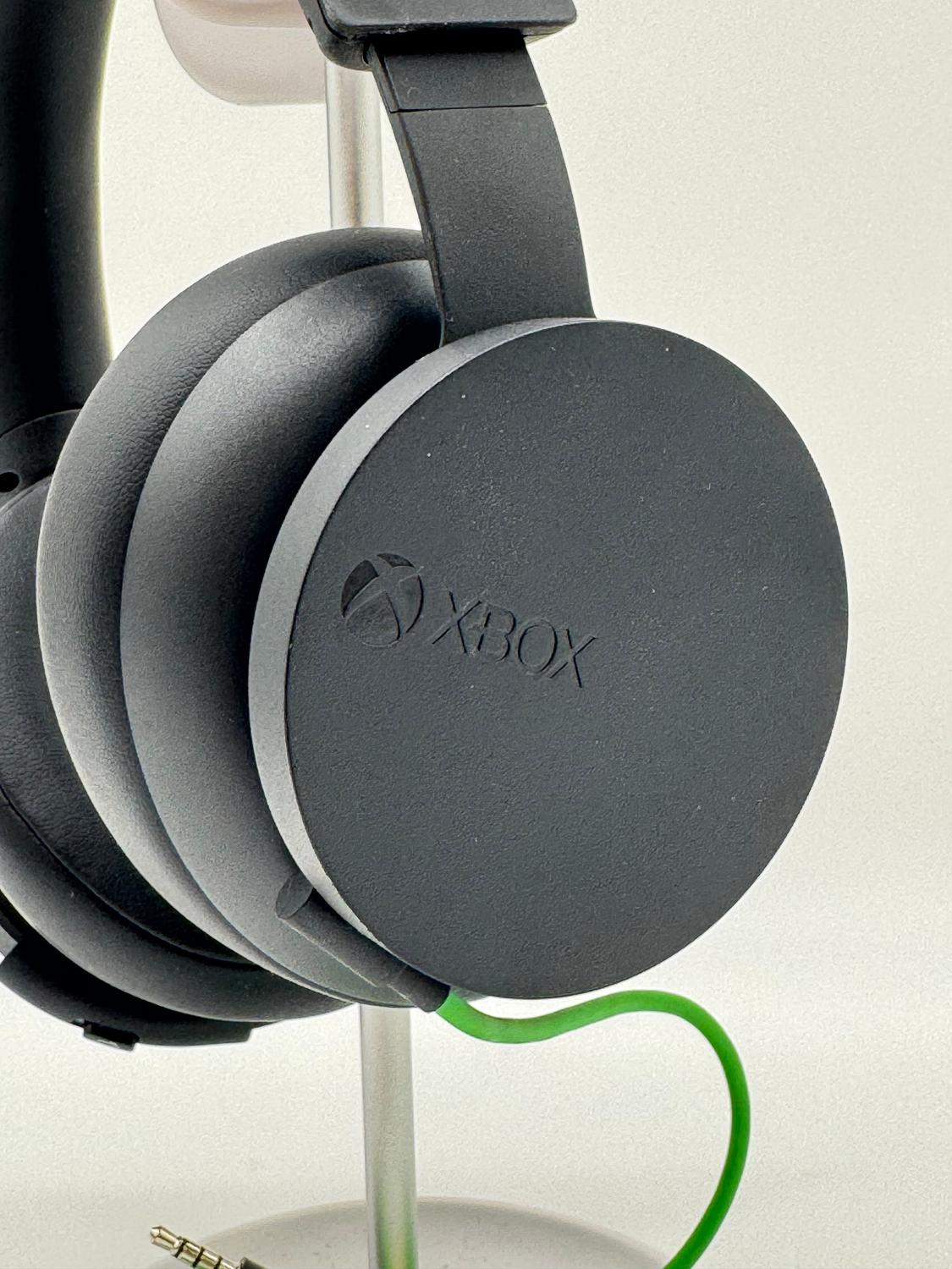 Microsoft Xbox Stereo Headset Model #1984 - Used - Black