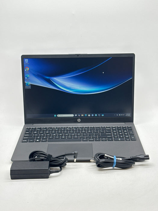 HP 255 G10 15.6" Ryzen 3 7320U 8GB RAM 256GB SSD Win11 Home w/ Charger