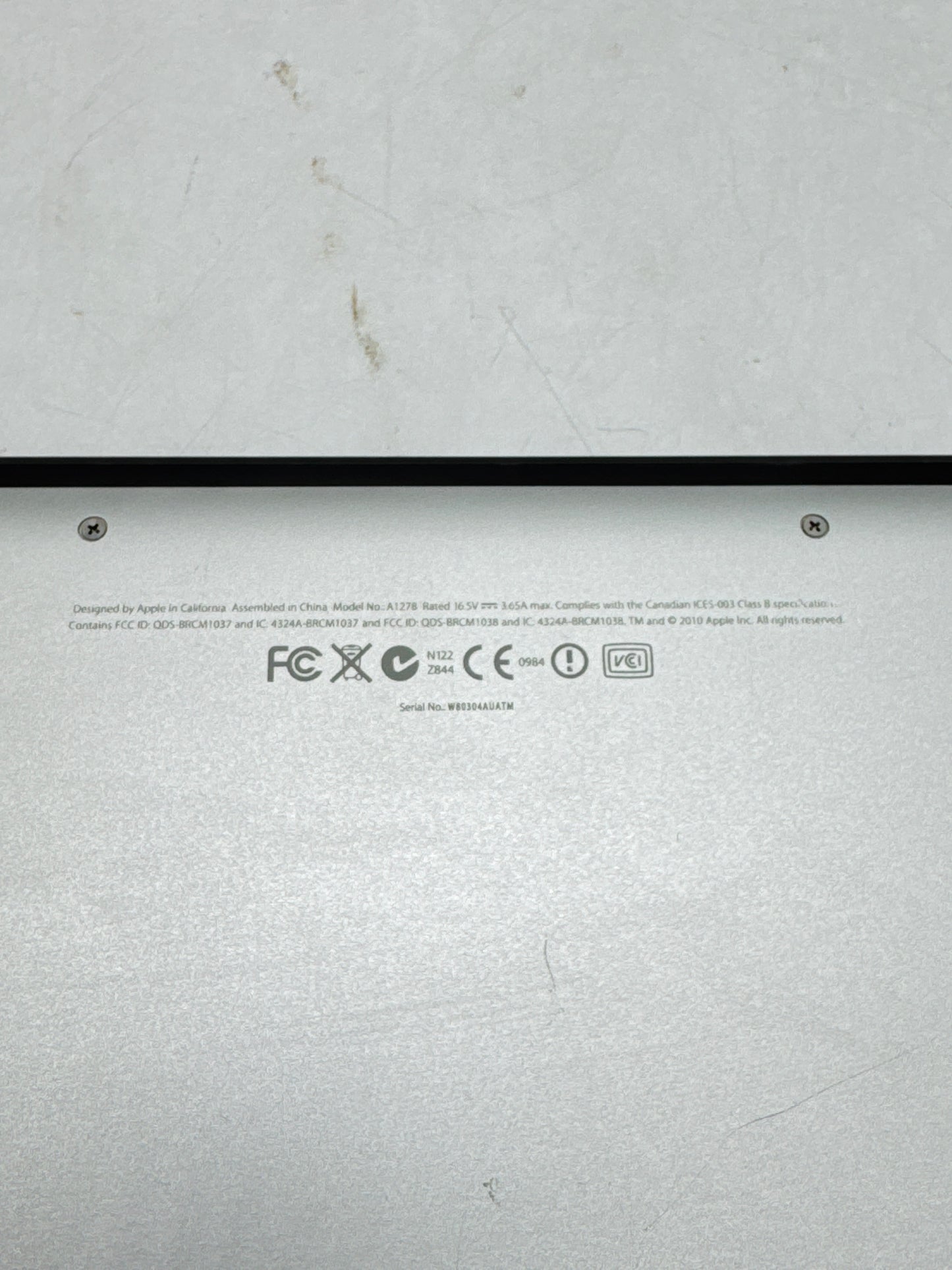 2009 Apple MacBook Pro 13.3" A1278 Intel Core 2 Duo 4GB RAM 250GB HDD