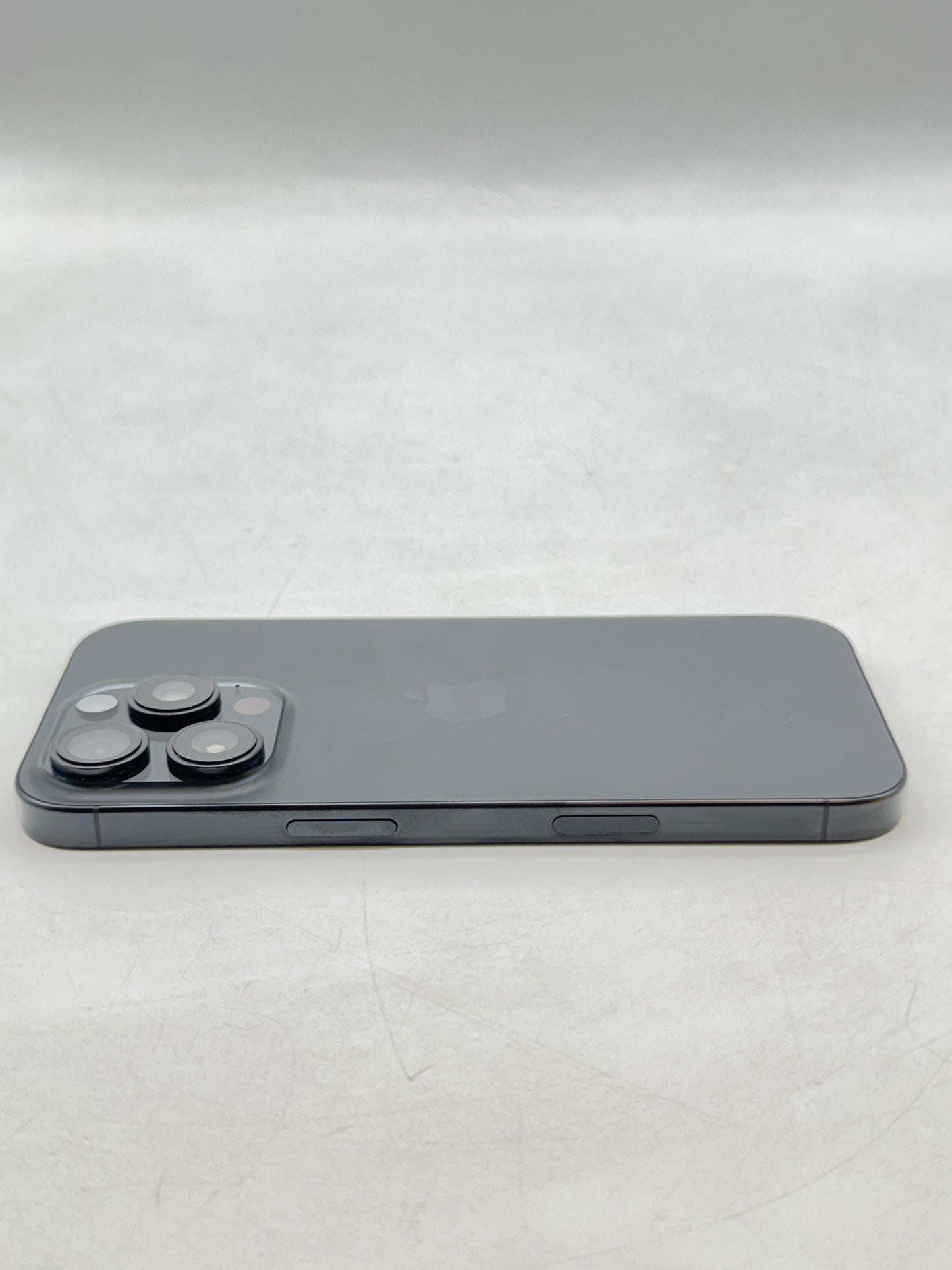 Unlocked Apple iPhone 16 Pro A3083 128GB Black Titanium 98% Battery Health