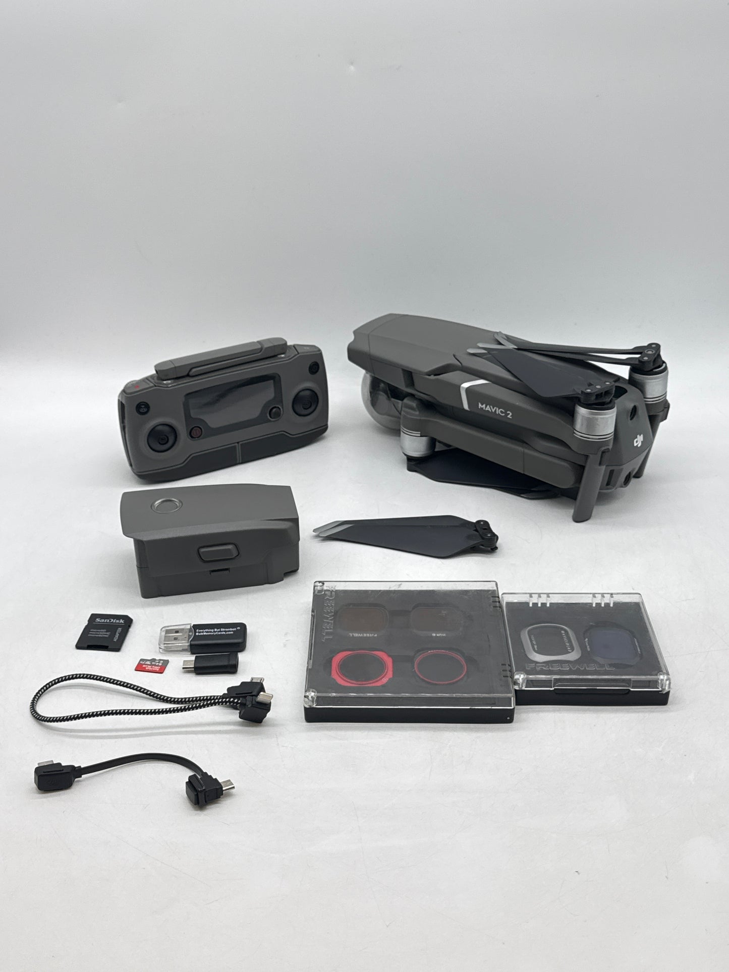 DJI Mavic 2 Pro Quadcopter Drone Bundle !Read