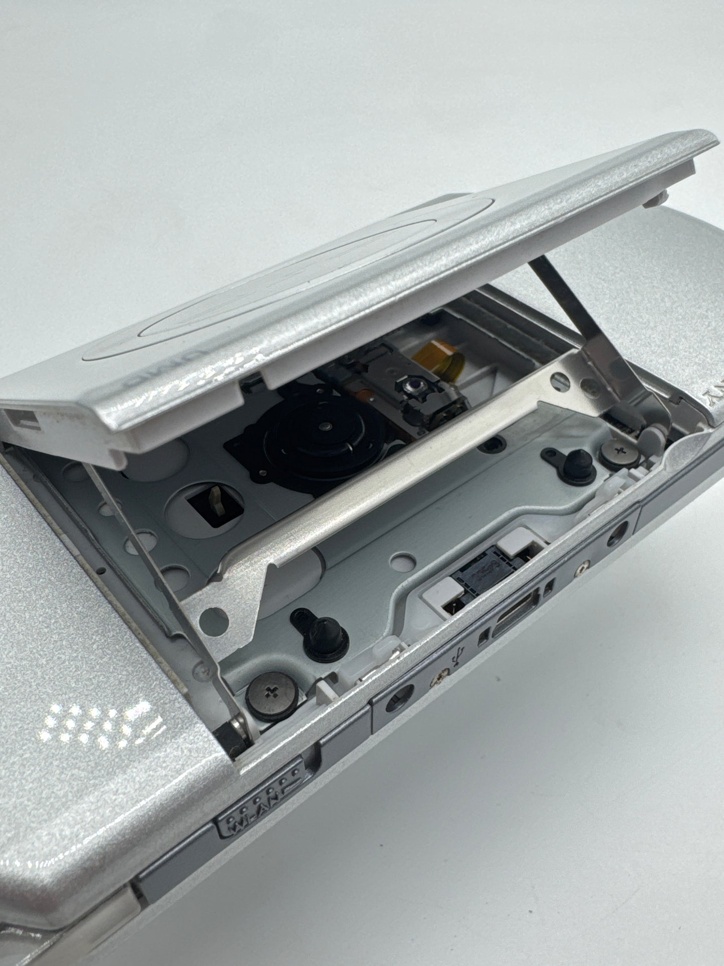 Sony PSP-2000 Silver Console #87 w/2400mAh Battery & No Charger