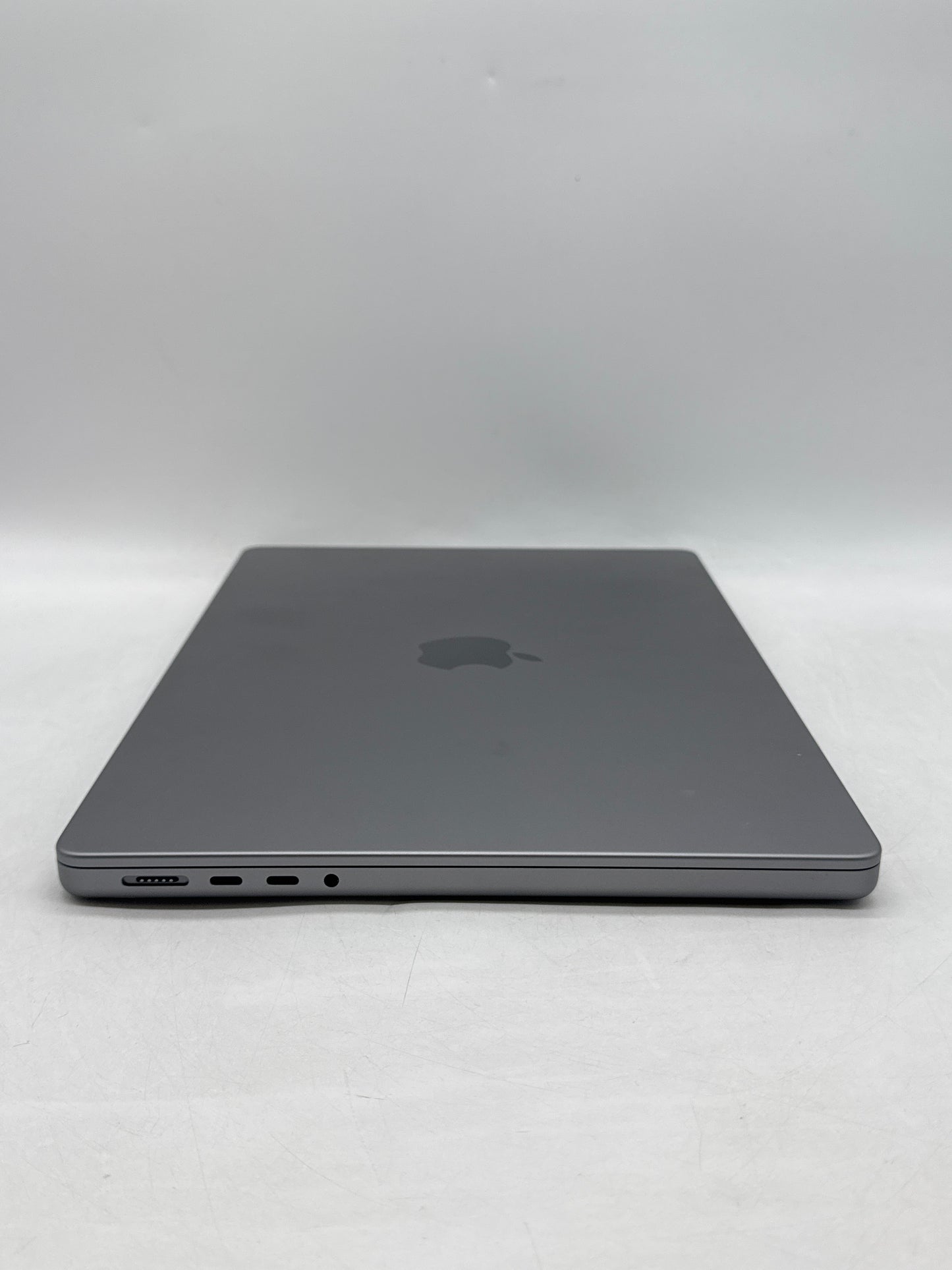 2023 Apple MacBook Pro 14.2" A2918 M3 8C-GPU 10C-CPU 512GB SSD 8GB RAM 3 Cycle