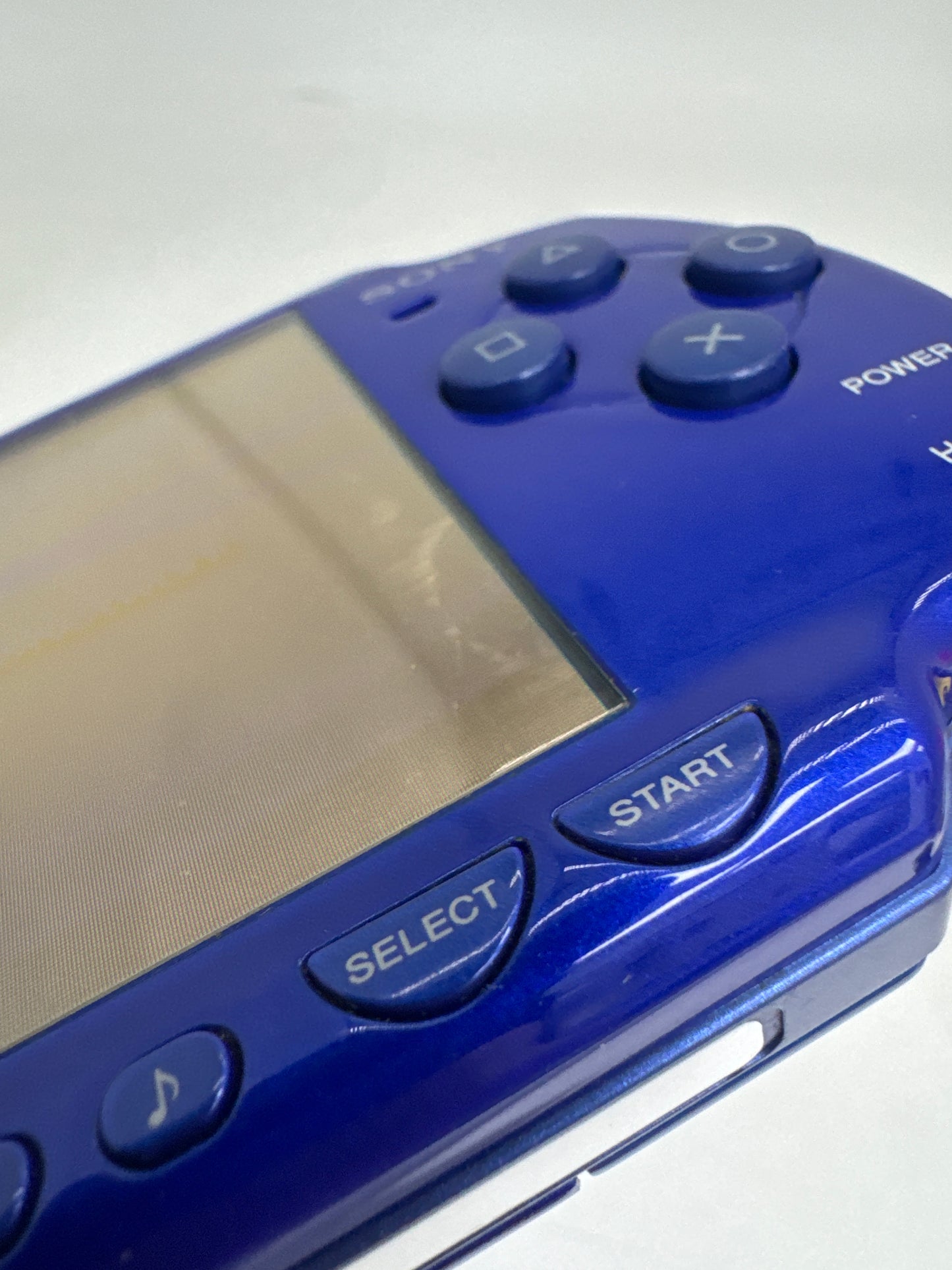 Sony PlayStation PSP-2000 Blue Console Only #375 No Back Lid Spot on Display READ AS IS