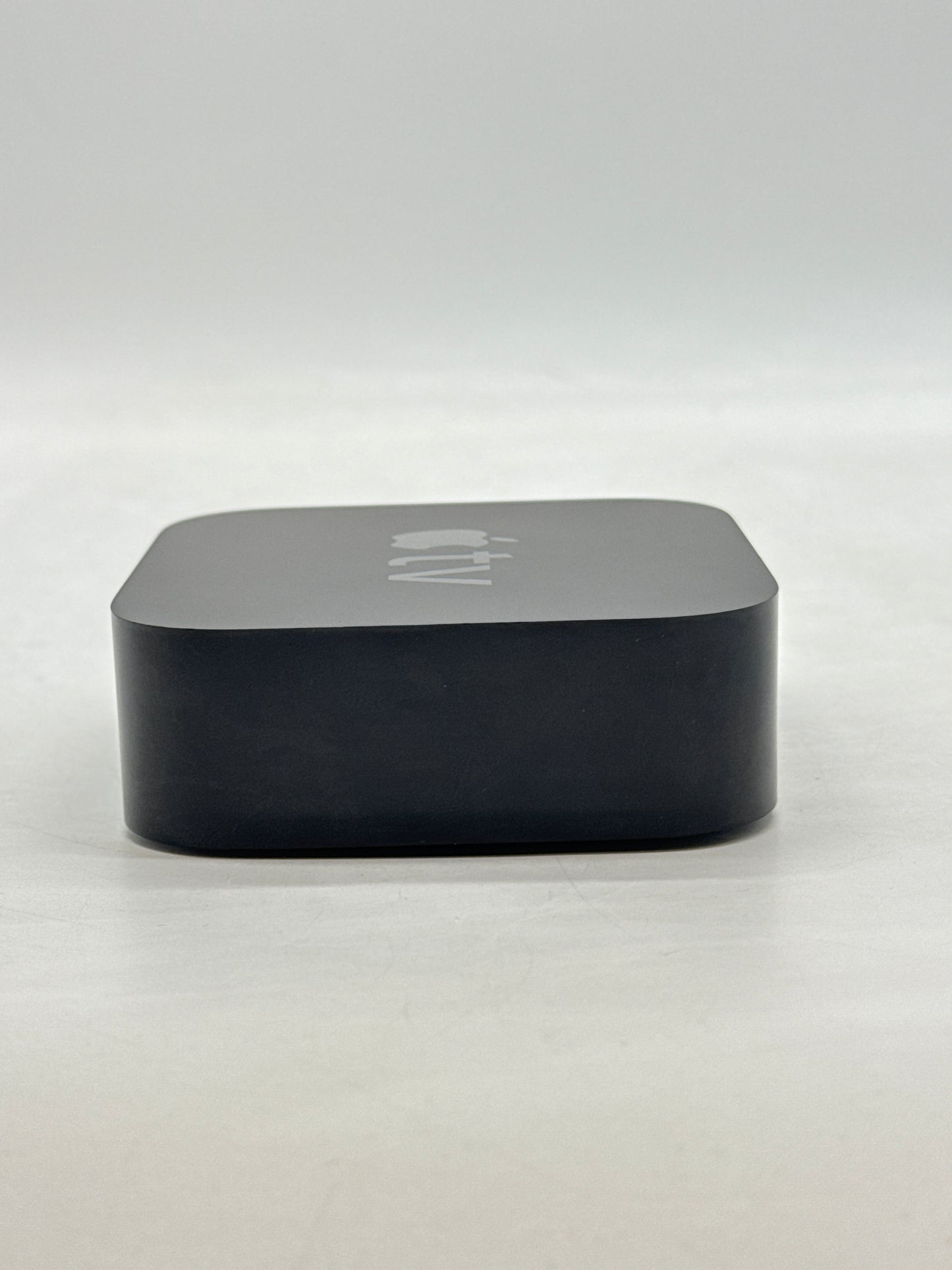 Apple TV 4th Gen A1625 32GB Media Streamer