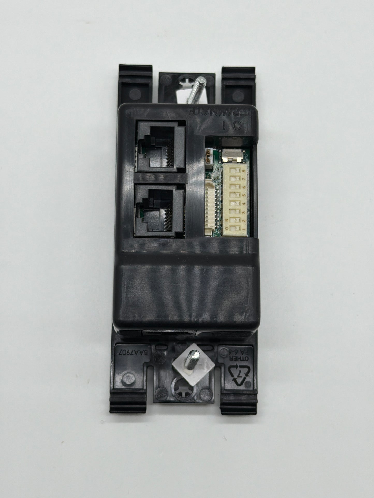 LEVITON DRKDN-C1W GM DRC ROOM CONTROLLER (NEW IN BOX)