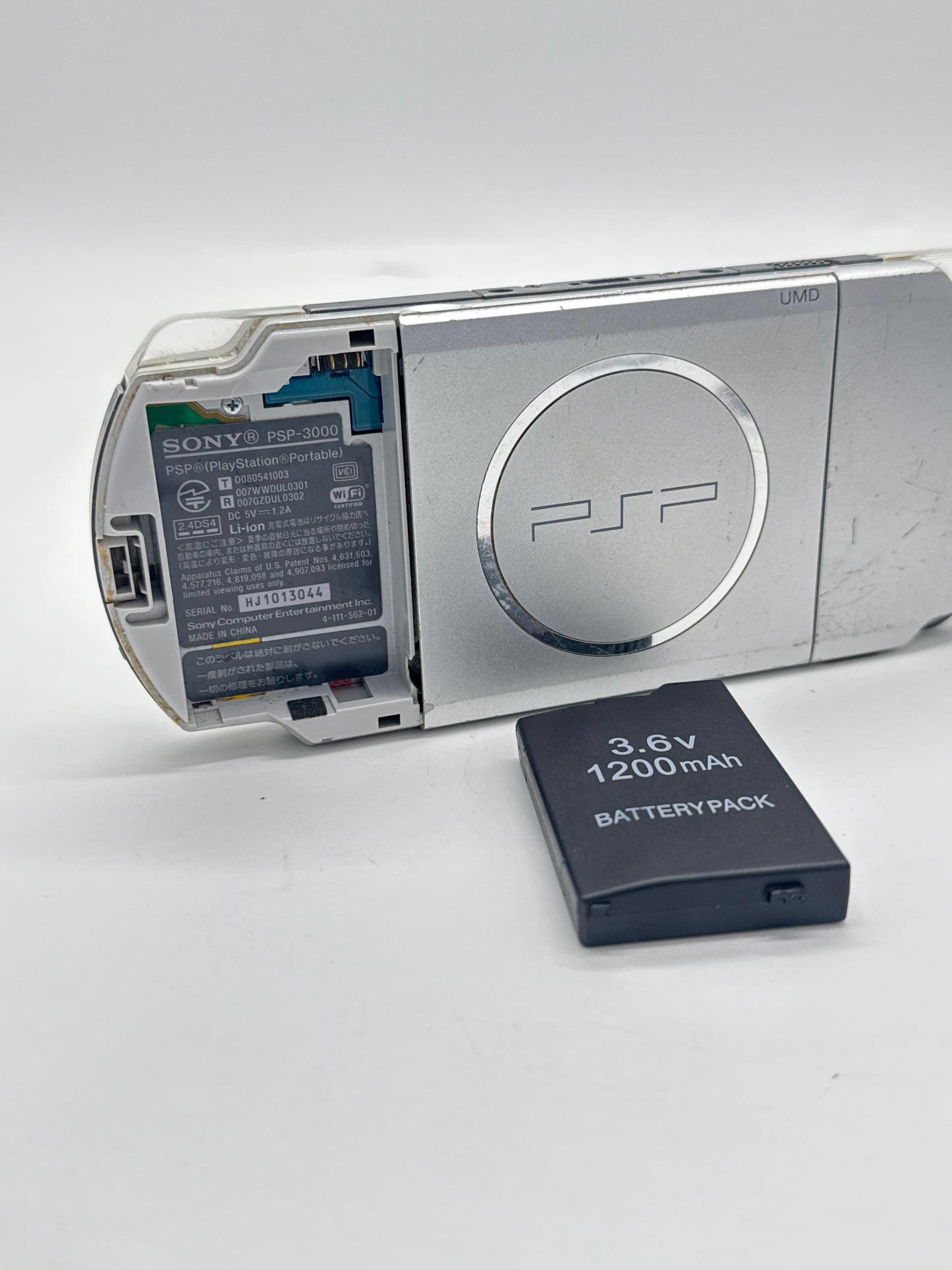 Sony PSP-3000 Silver Console #232 w/ 1200mAh Battery Missing Back Lid No Charger