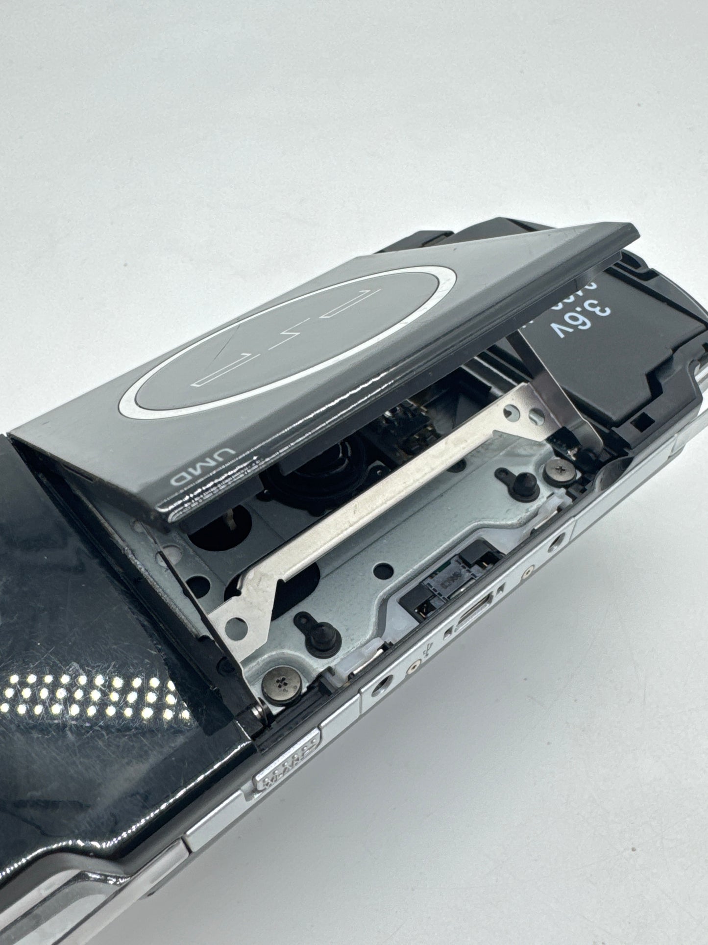 Sony PSP-3000 Black Console #310 NOISY UMD BAD DISPLAY NO BACK LID READ AS IS