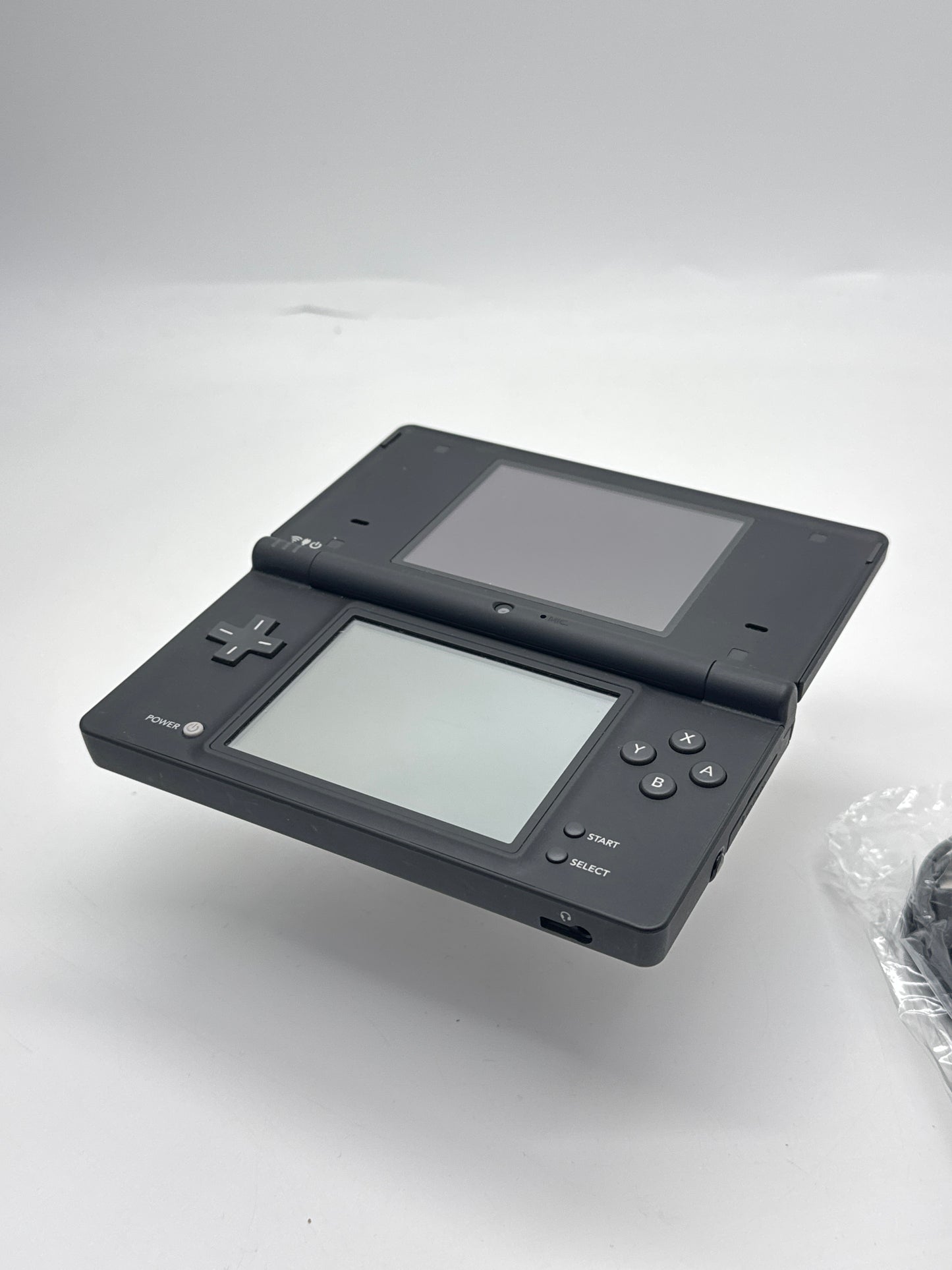 Nintendo DSi TWL-001(JPN) Black Console #421 w/ Stylus & Charger