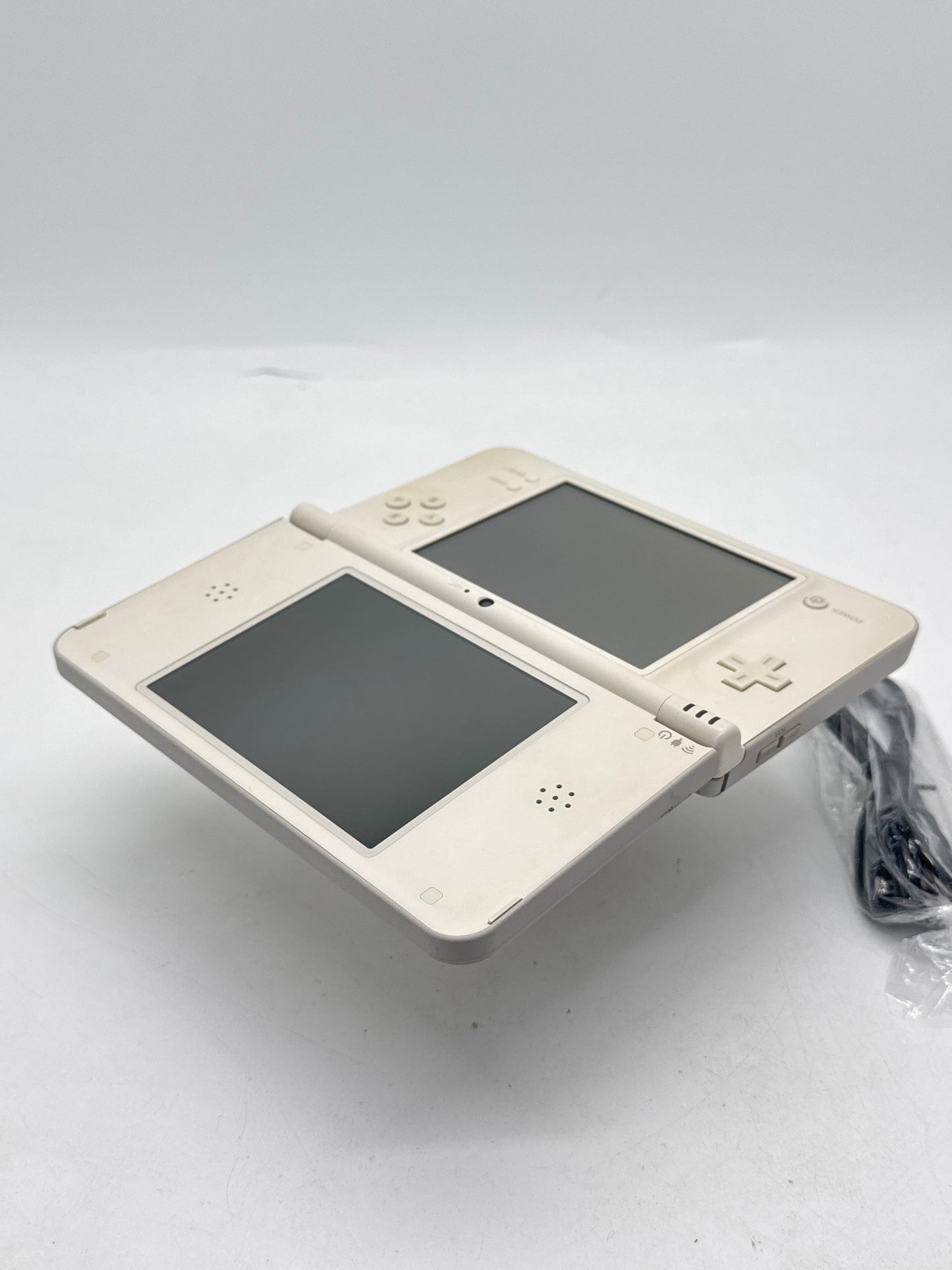 Nintendo DSi LL UTL-001(JPN) White Console #413 w/ Stylus & Charger READ AS IS