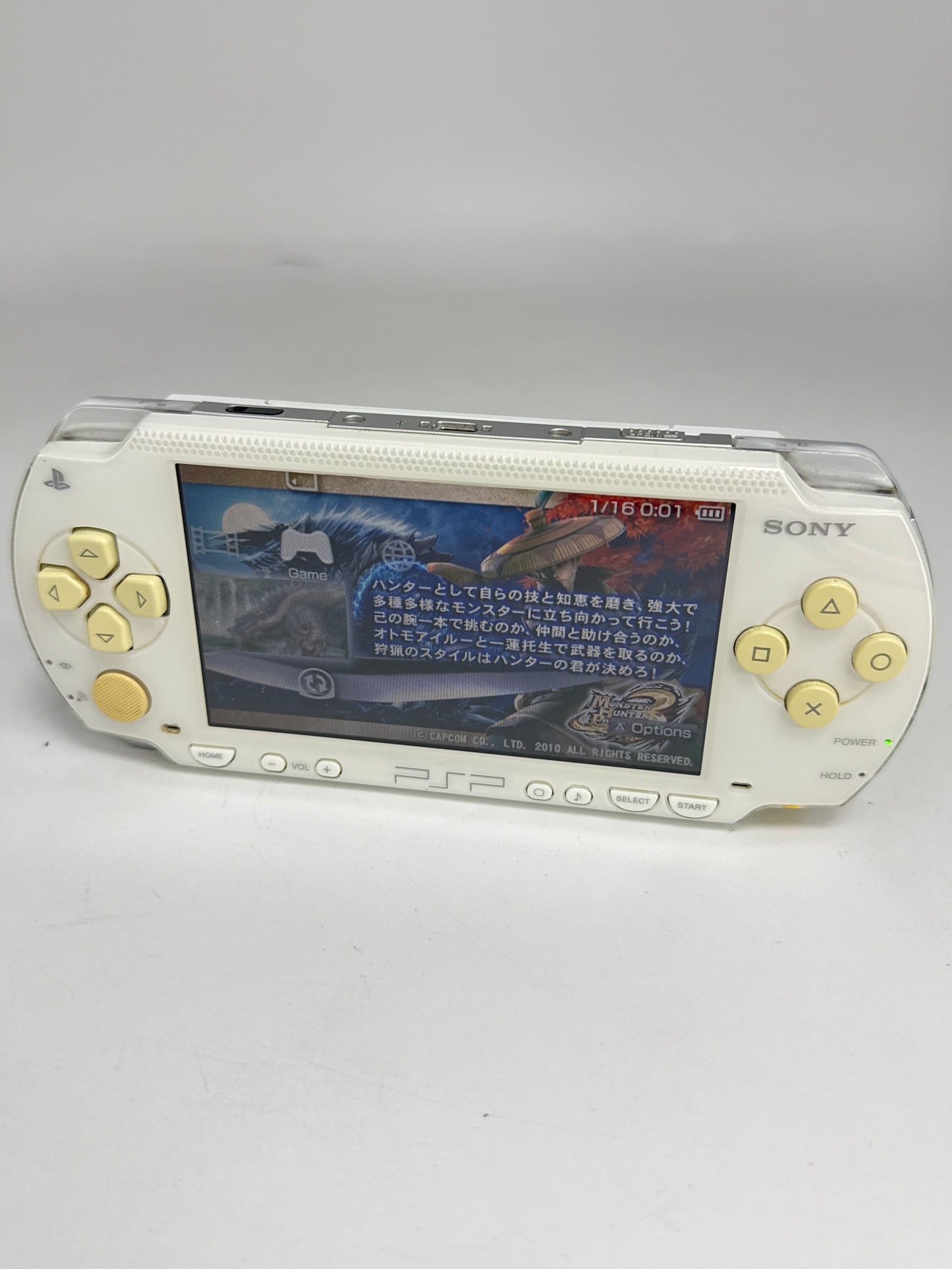 Sony PSP-1000 White Console #99 w/3600mAh Battery & No Charger