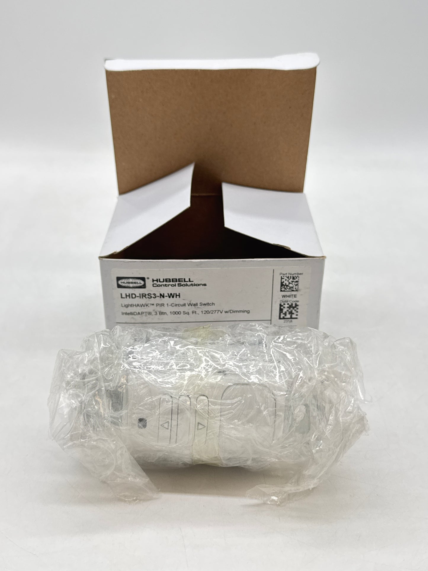 New HUBBELL LHD-IRS3-N-WH LightHAWK PIR Wall Switch 3 Button 120/277V White