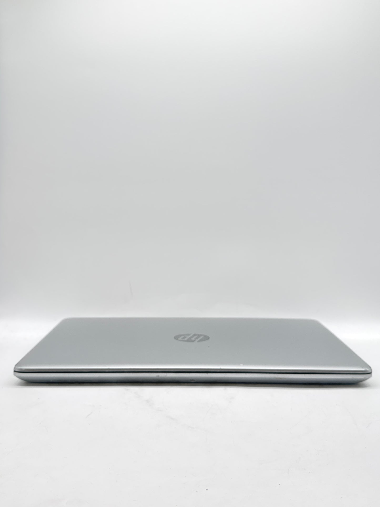 HP 15-db0031nr 15-inch AMD A9 4GB RAM 1TB Silver NO OS MISSING KEYS READ