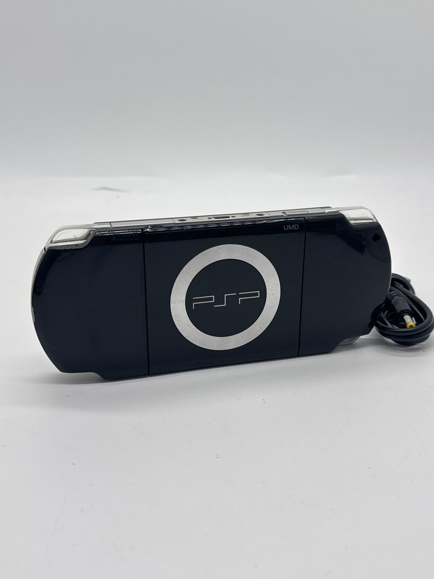 Sony PSP-2000 Piano Black Console #431 w/ 1200mAh Battery & Charger