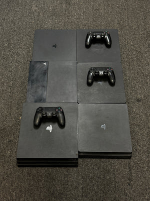 Lot of 6 Sony Playstation PS4 and PS4 Pro with 3 Controller - 5xPS4, 1xPS4 Pro