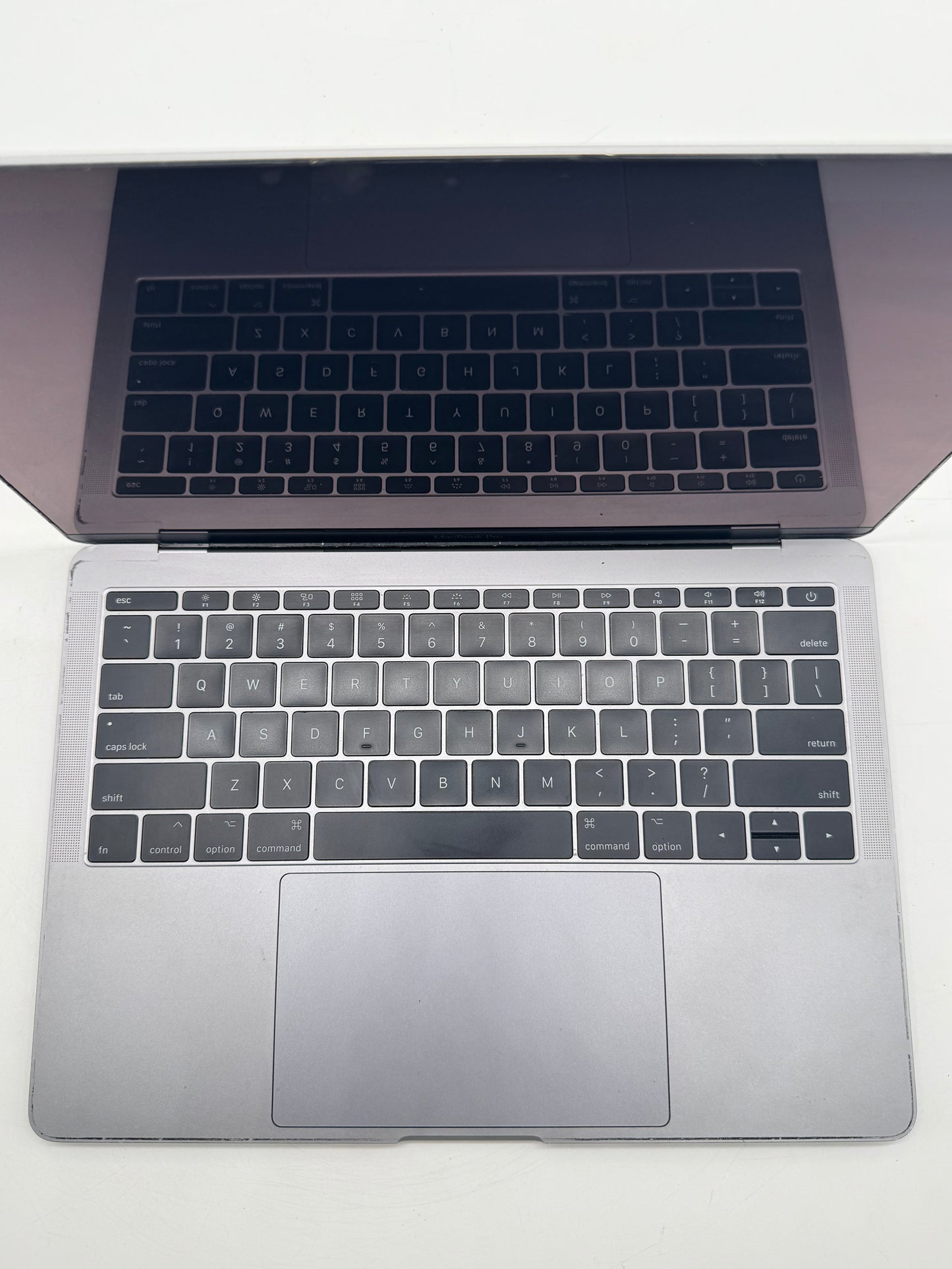 Apple MacBook Pro 13" A1708 2017 Core i5 8GB 128GB Grey! Doesn't Turn On