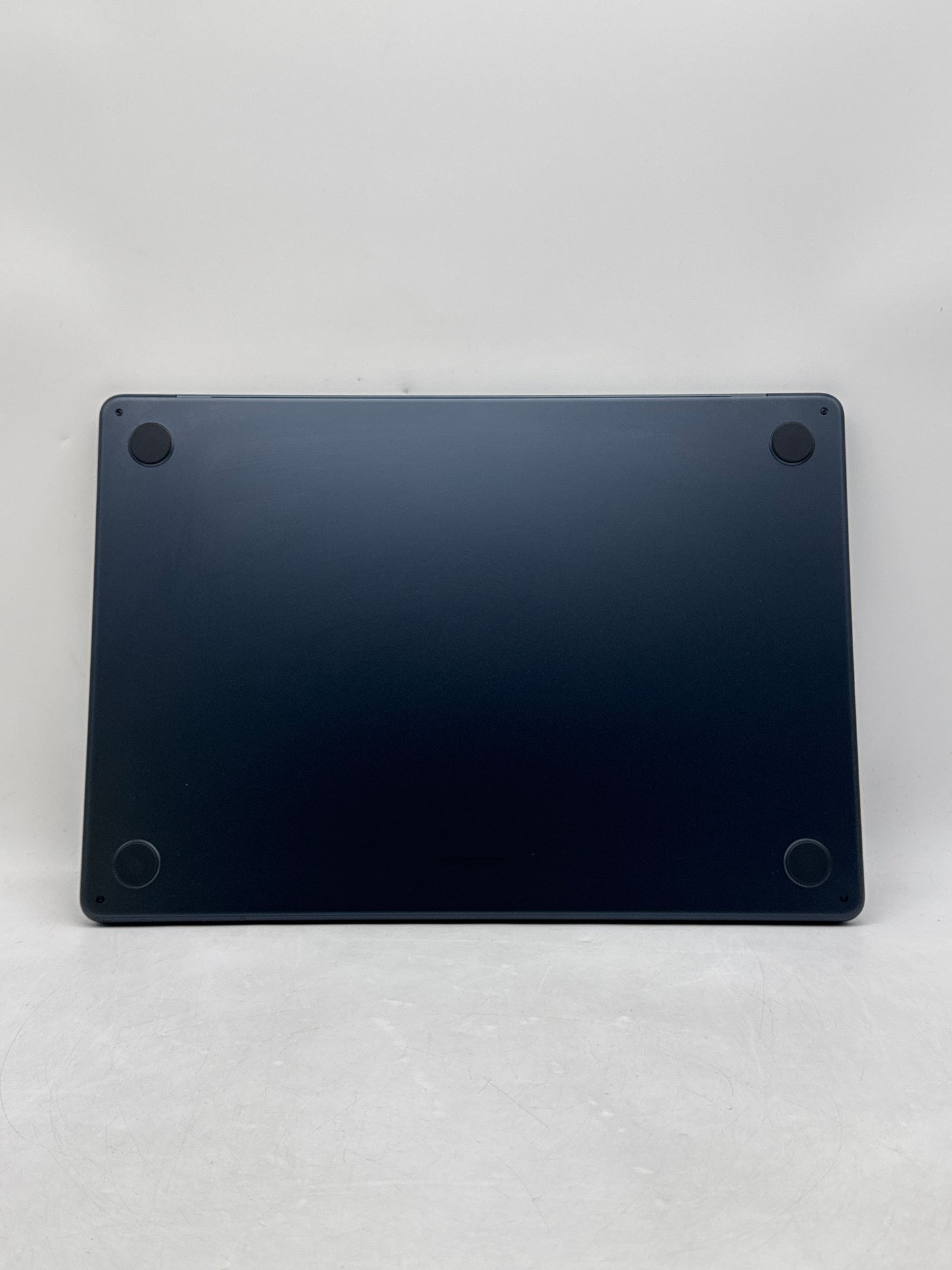 2023 Apple MacBook Air 15.3" A2941 M2 8C-CPU 10C-GPU 256GB SSD 8GB RAM