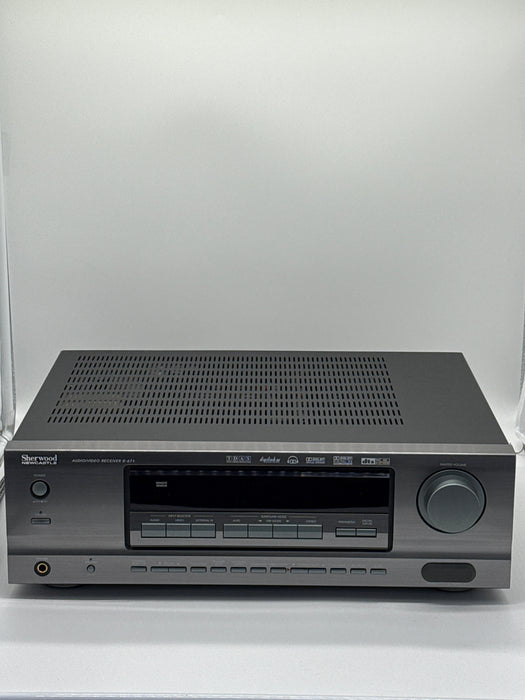 Sherwood Newcastle R-671 AV Receiver Powers On Untested FOR PARTS