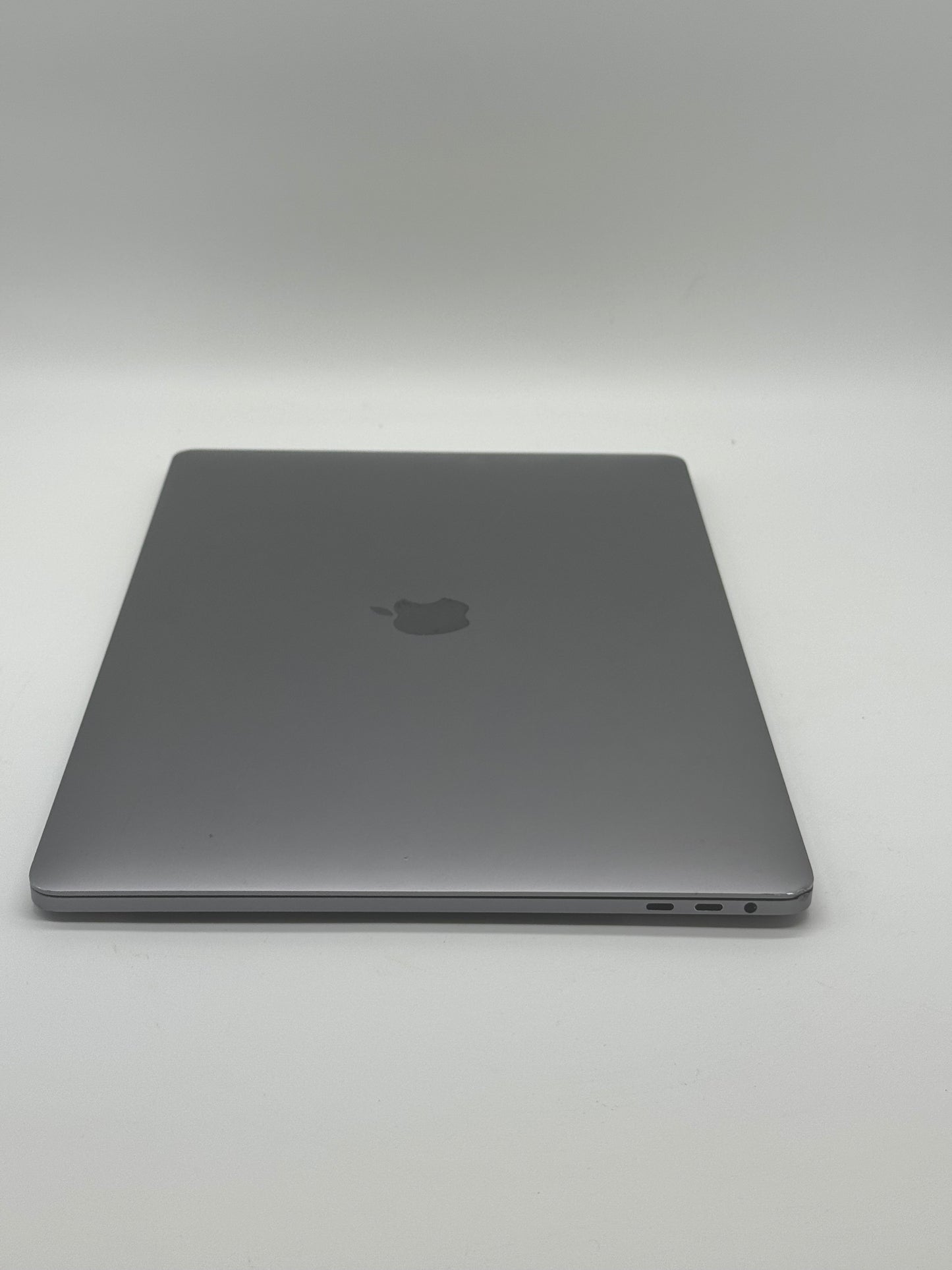 2016 Apple MacBook Pro 15.4 " A1707 Core i7 2.6GHz 512GB SSD 16GB RAM - Read!