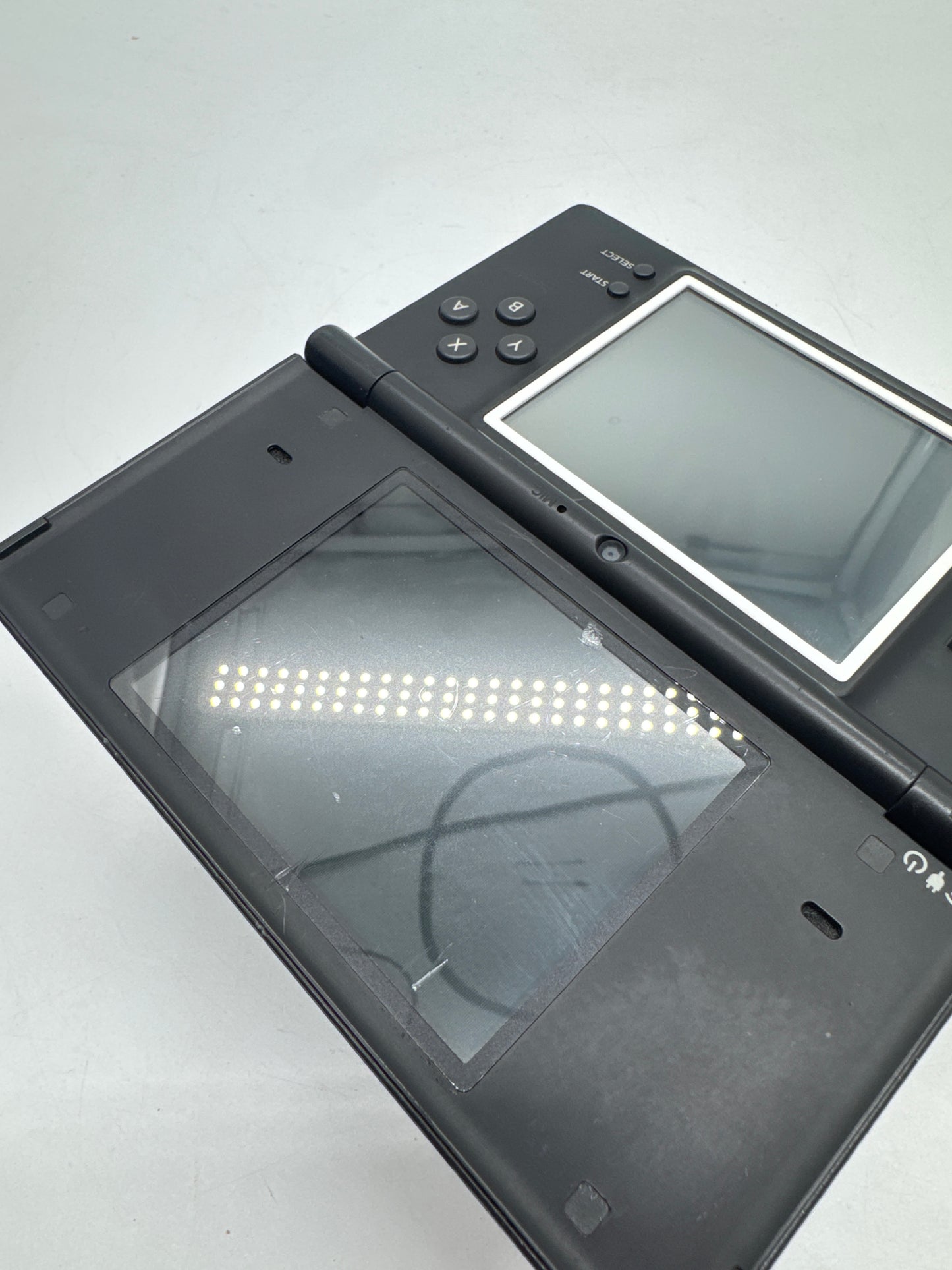 Nintendo DSi TWL-001(EUR) Black Console Only #344 No Stylus No Charger