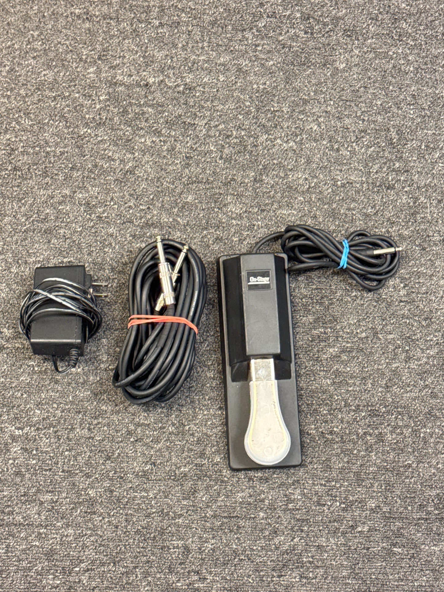 Yamaha MODX6+ 61 Semi-weighted Key Synthesizer w/ power supply