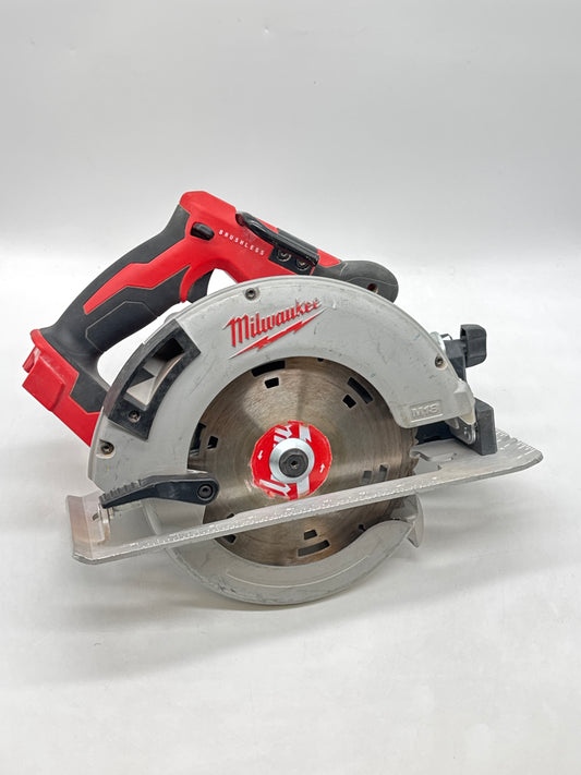 Milwaukee 2631-20 M18 Brushless 7-1/4 Circular Saw Tool-Only
