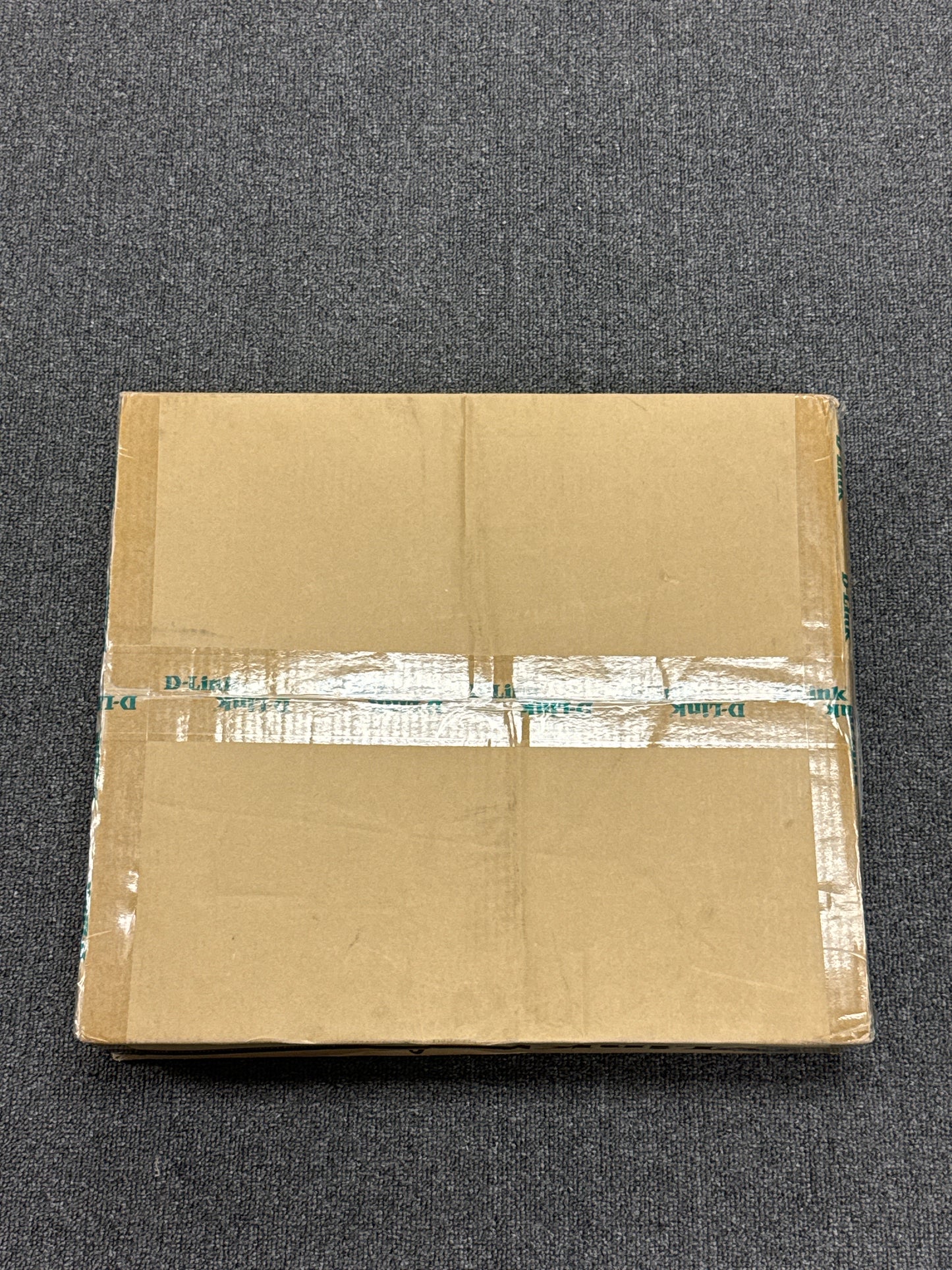 New D-Link 28-Port Gigabit Stackable POE Smart Managed Switch including 4 10G SFP+