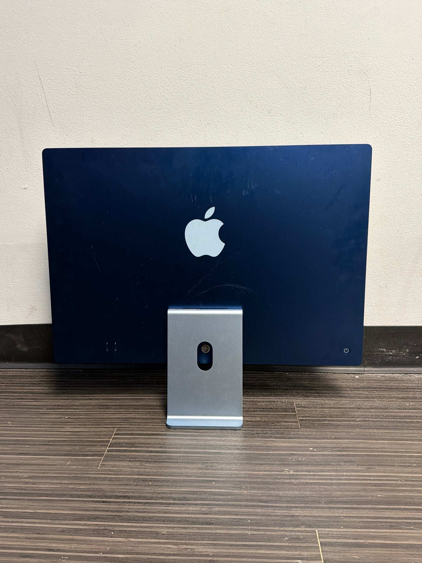 Apple iMac 24 inch M1 2021 8GB RAM 256GB SSD Blue A2439 - Cracked Glass READ!