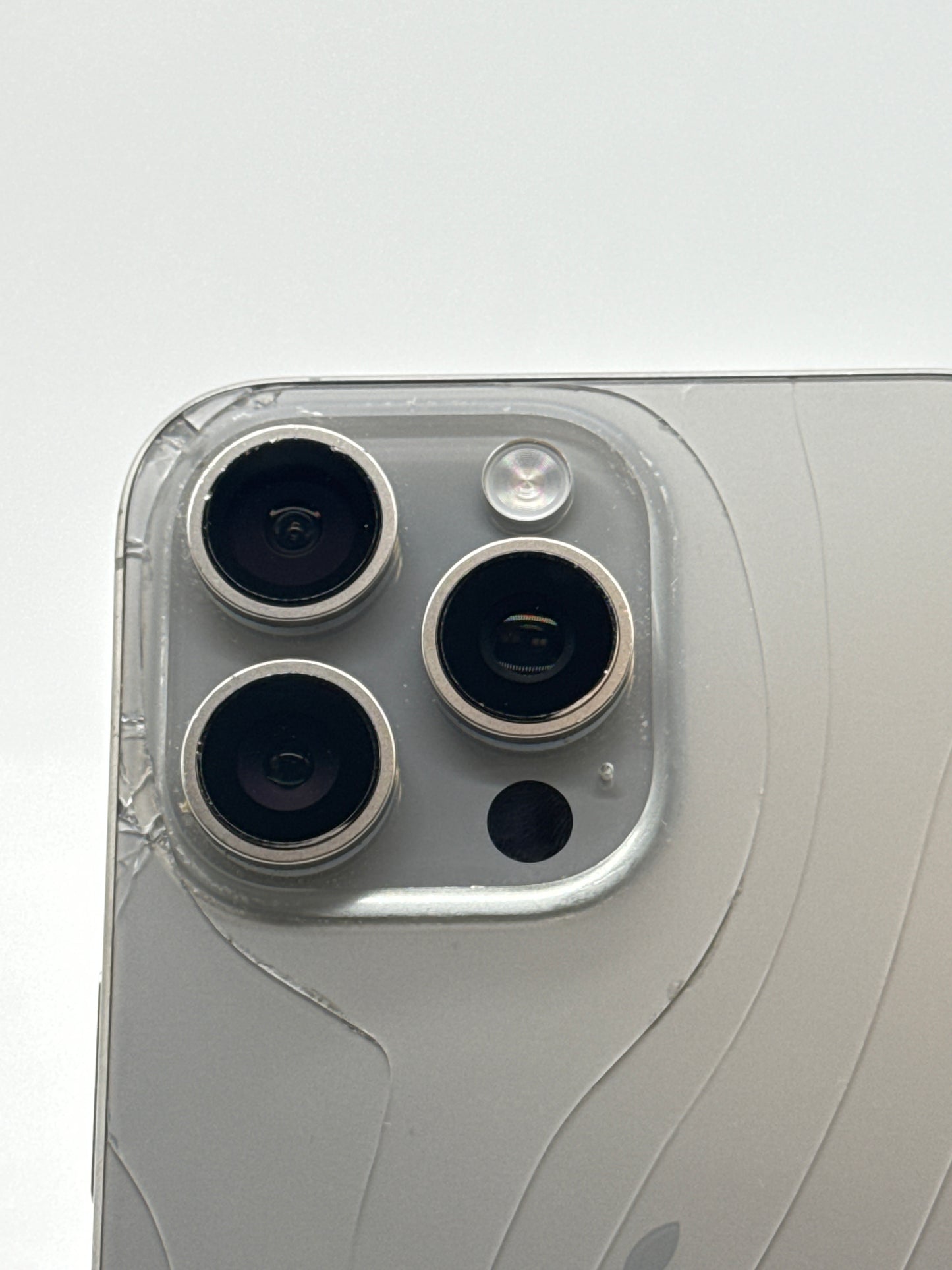 Unlocked Apple iPhone 15 Pro Max A2849 1TB Natural Titanium - Cracked Read!