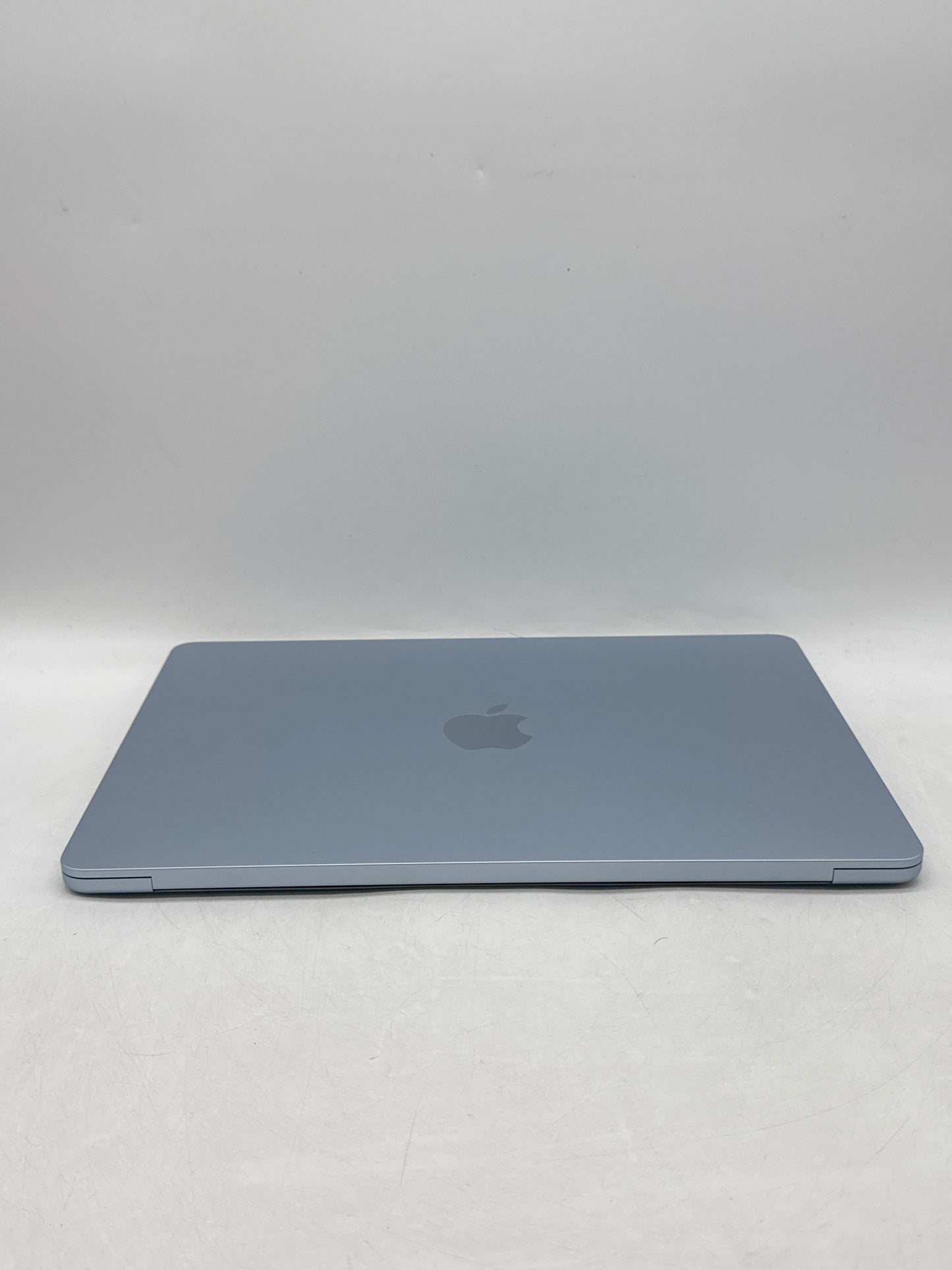2025 Apple MacBook Air 13.6" A3240 M4 10C-CPU 8C-GPU 16GB RAM 256GB SSD 2 Cycle