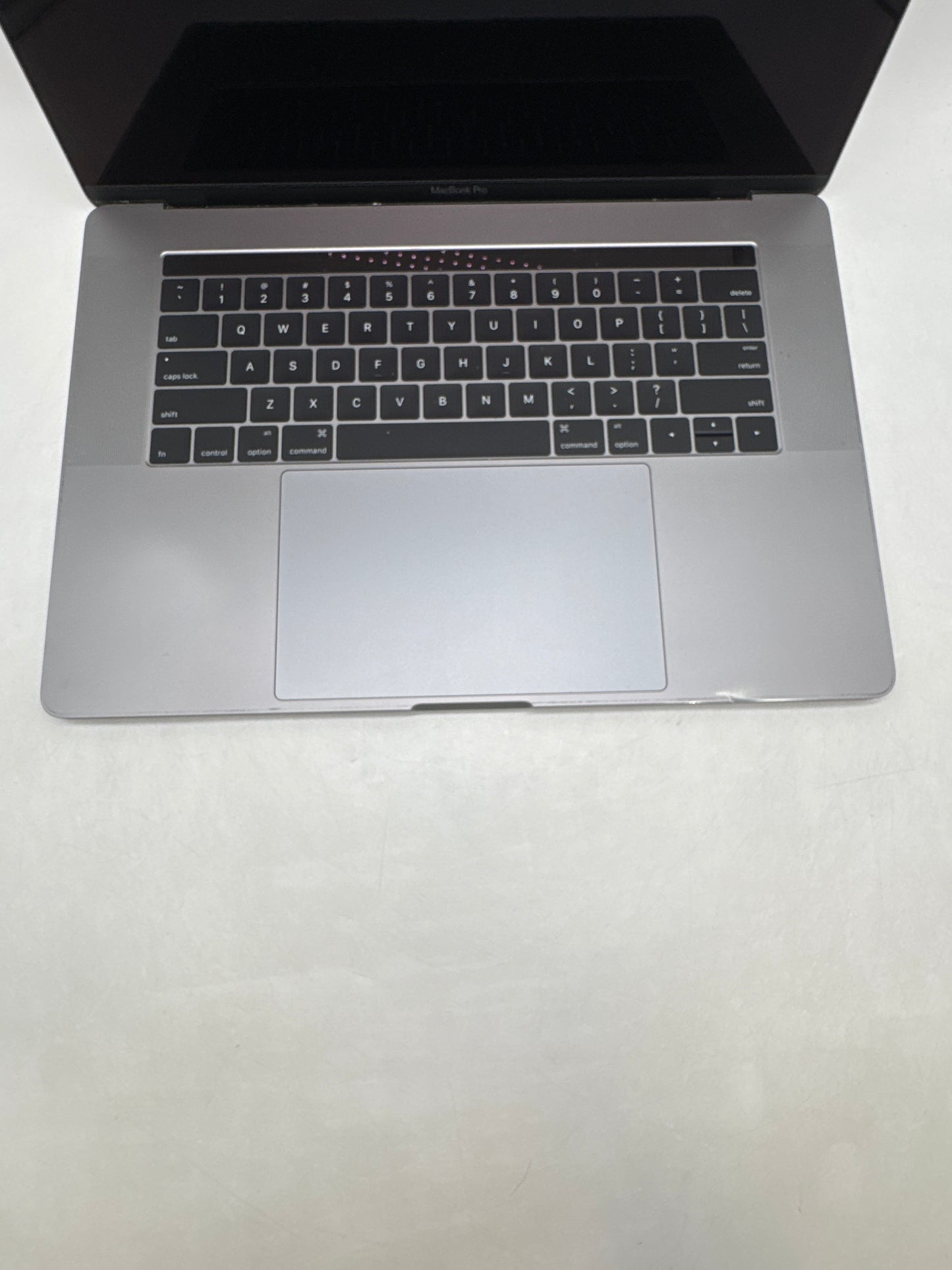 2016 Apple MacBook Pro 15" A1707 Intel Core i7 2.6GHz 256GB SSD 16GB RAM - Read!