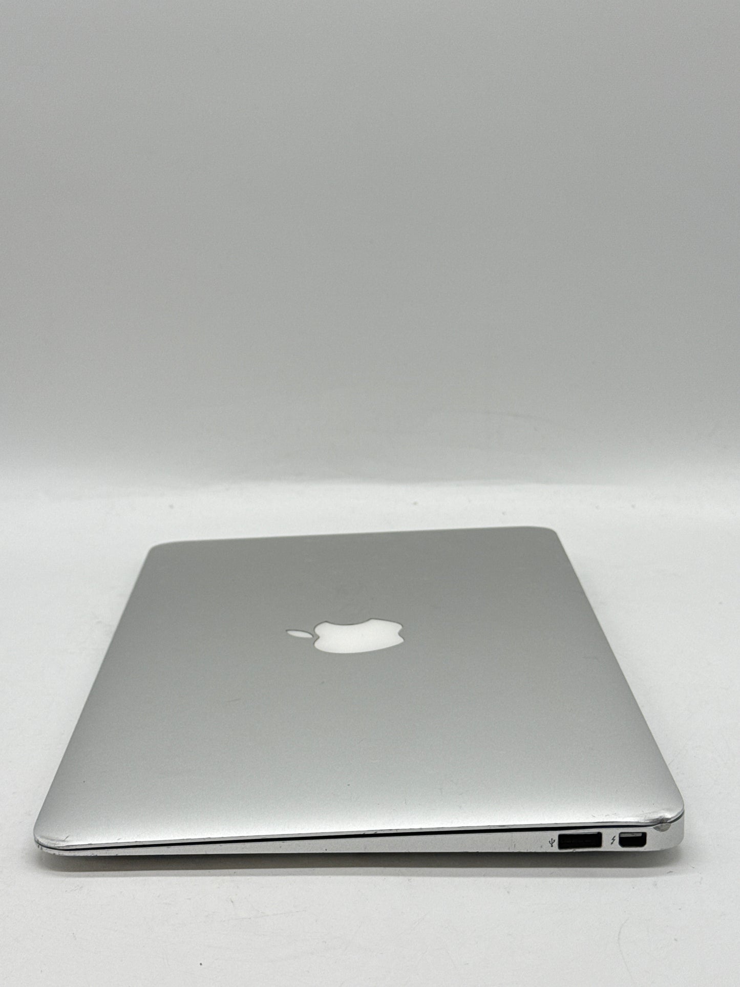 2015 Apple MacBook Air 11.6" A1465 Intel Core i5 4GB RAM 128GB Silver  !READ