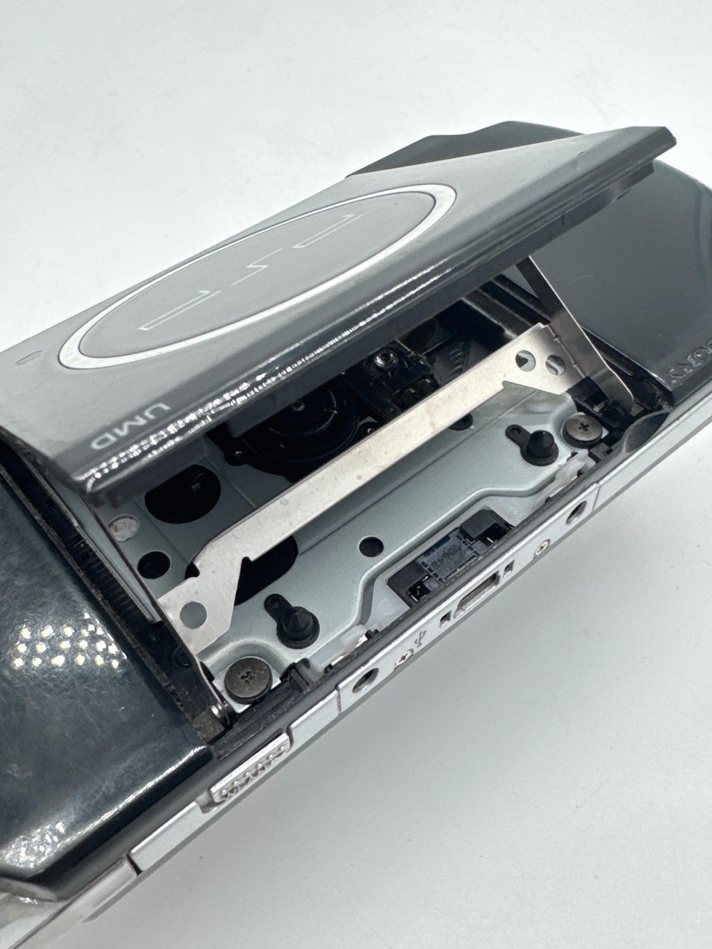 Sony PSP-3010 Piano Black Console #46 w/ 1200mAh Battery No Charger