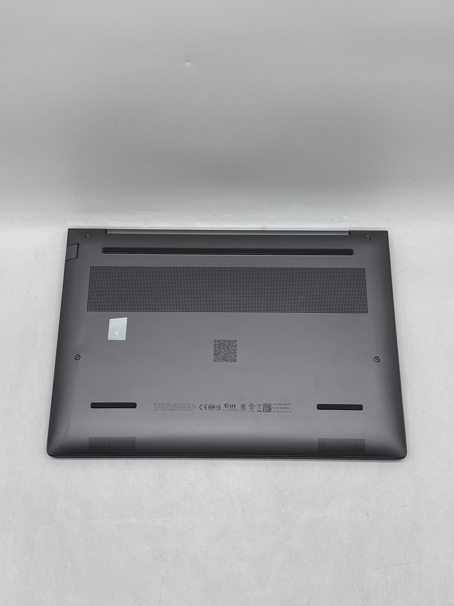 HP ZBook 8 14 G1i 14.0" Touch Core Ultra7 265H 512GB SSD 32GB RAM RTX ADA 500 4GB