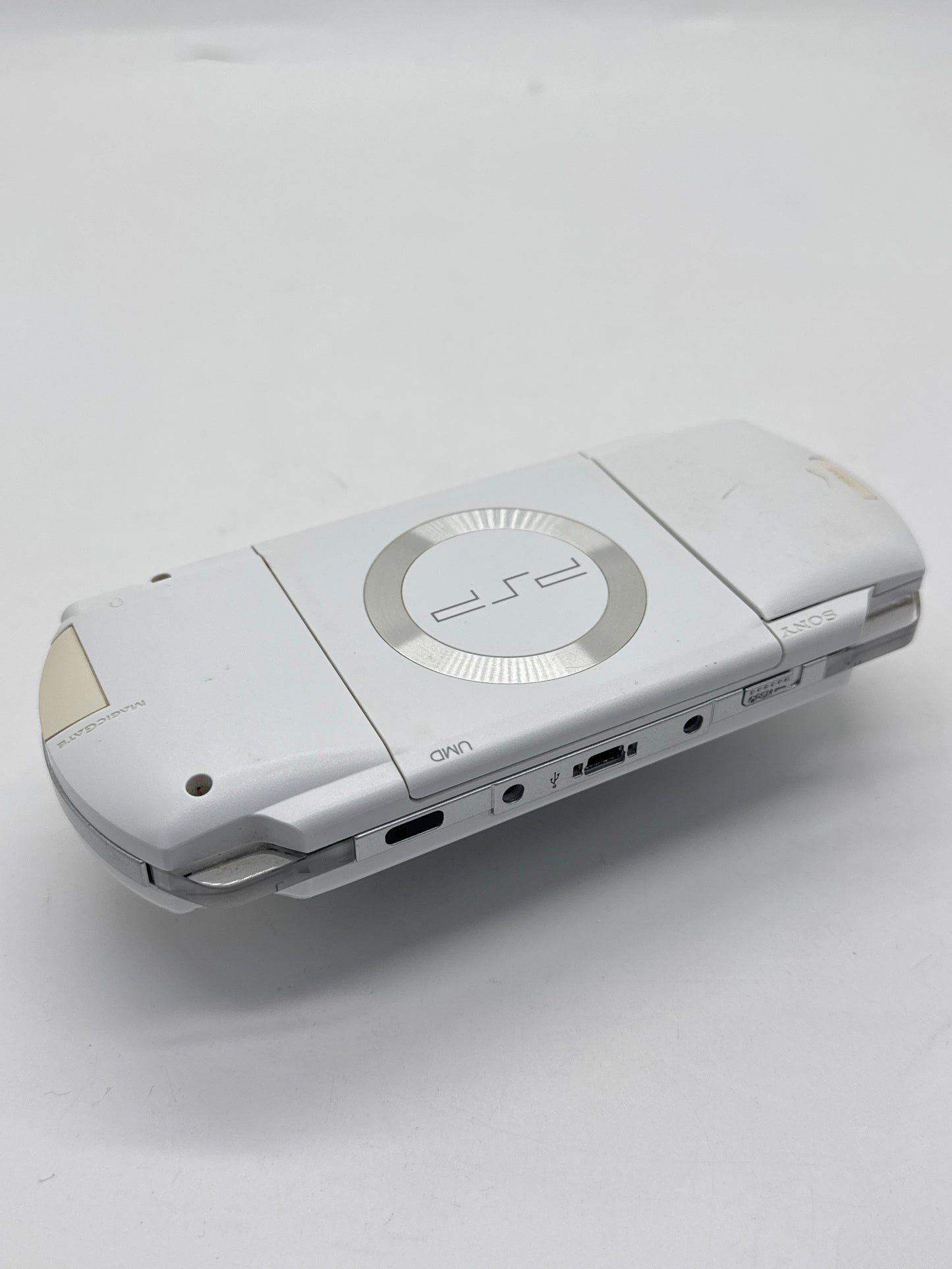 Sony PlayStation Portable PSP-1000 Pearl White Console #62 w/ Charger