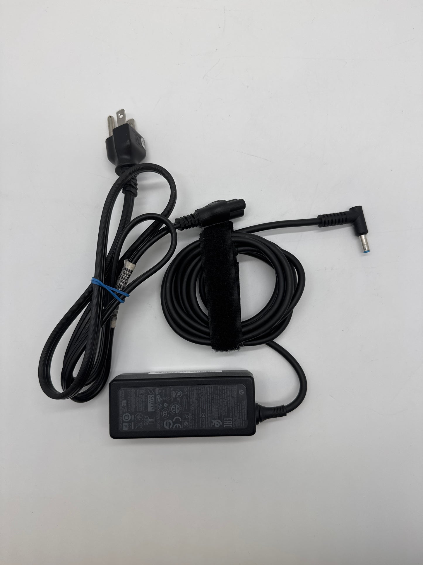 HP 15-ay039wm 15-inch Core i3 8GB RAM 1TB Laptop Gray w/ Charger - Bad Battery