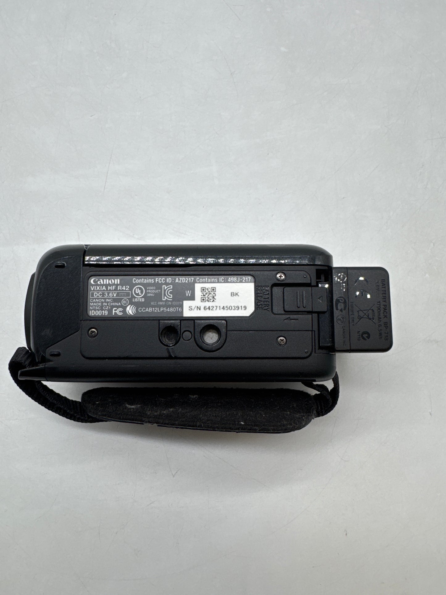 Canon VIXIA HF R42 HD Camcorder Black - Untested