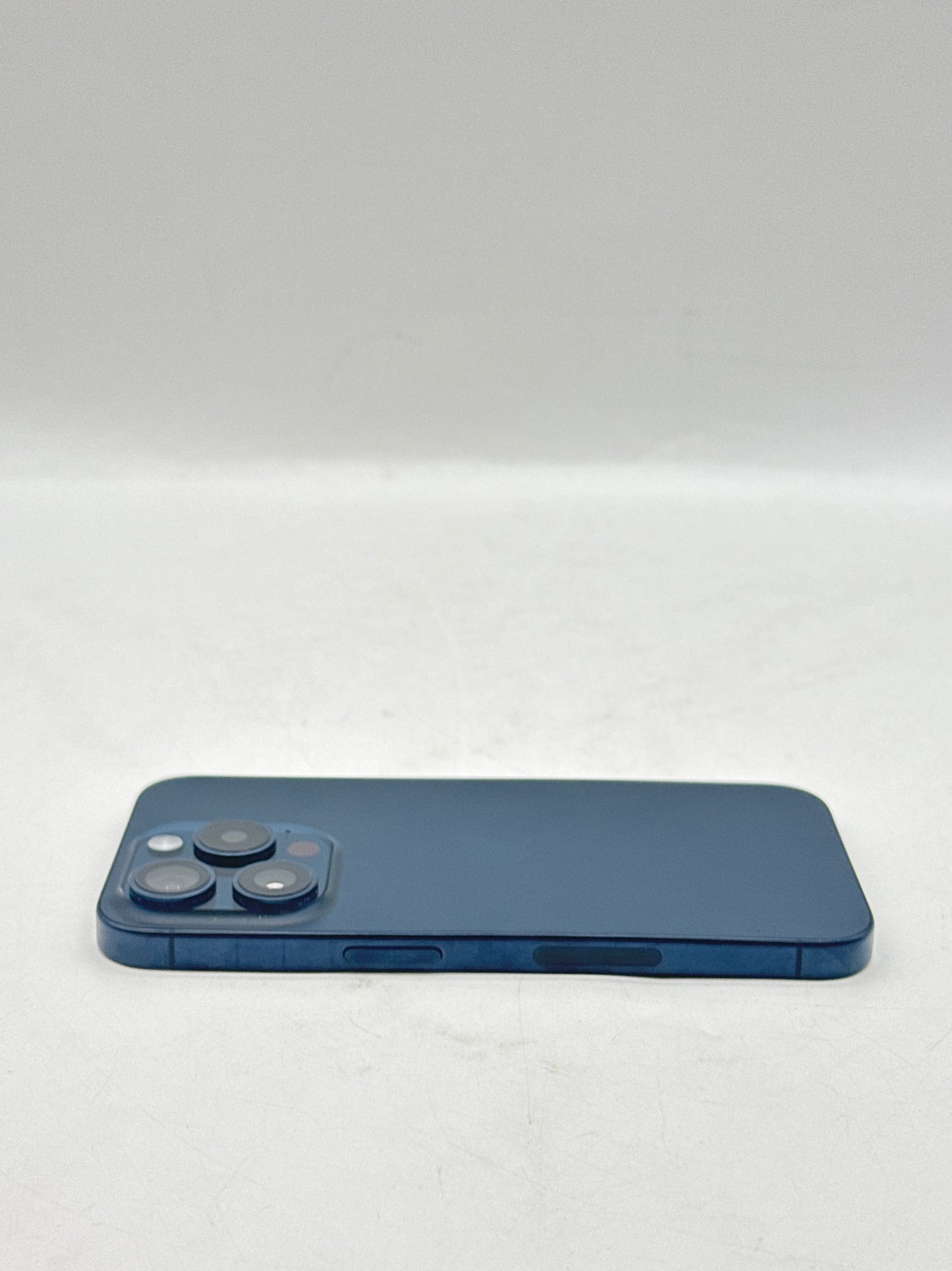 AT&T Apple iPhone 15 Pro A2848 256GB Blue Titanium 88% Battery - Cracked Screen