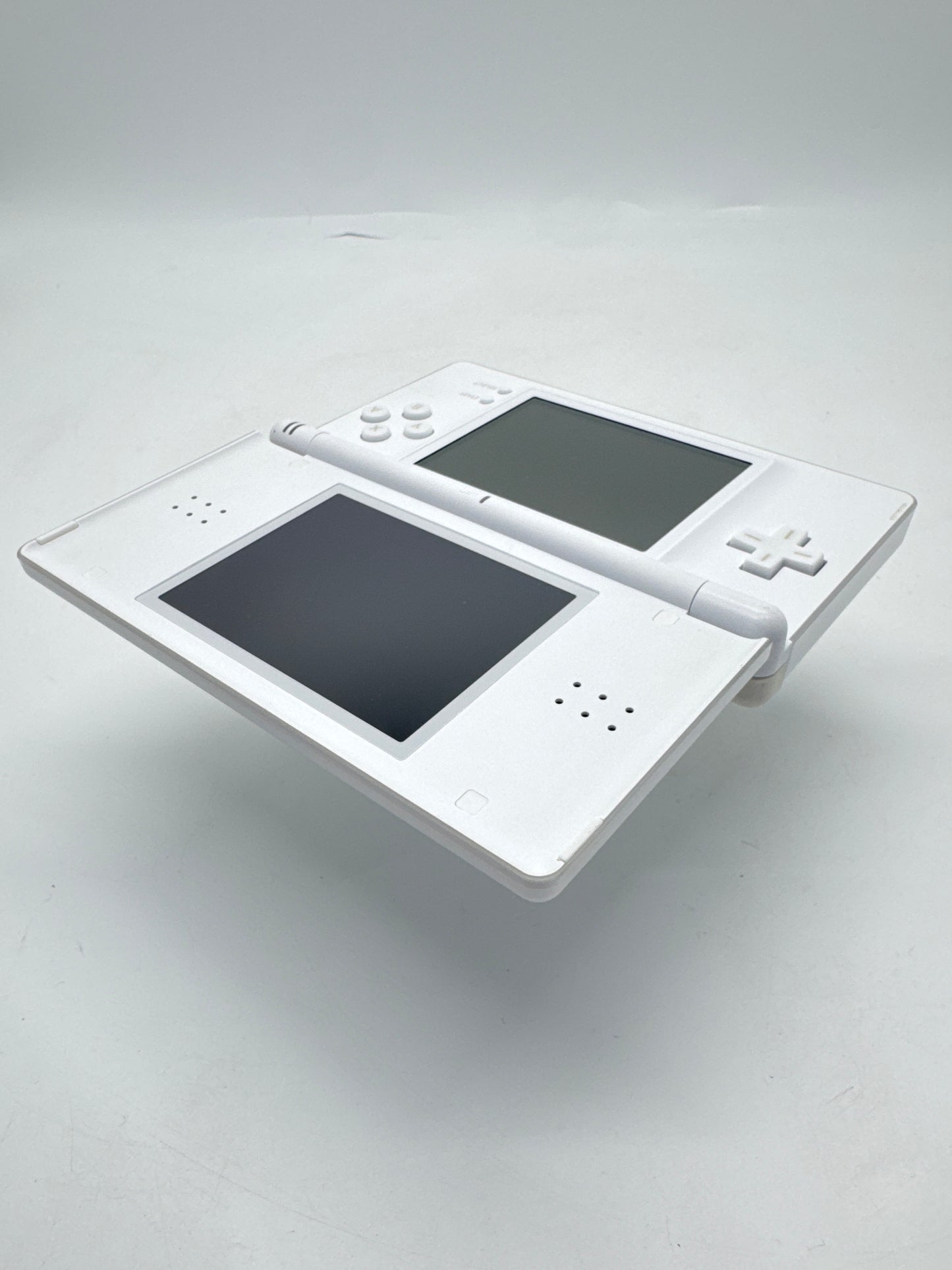 Nintendo DS Lite USG-001 White Console #66 w/ Stylus & No Charger