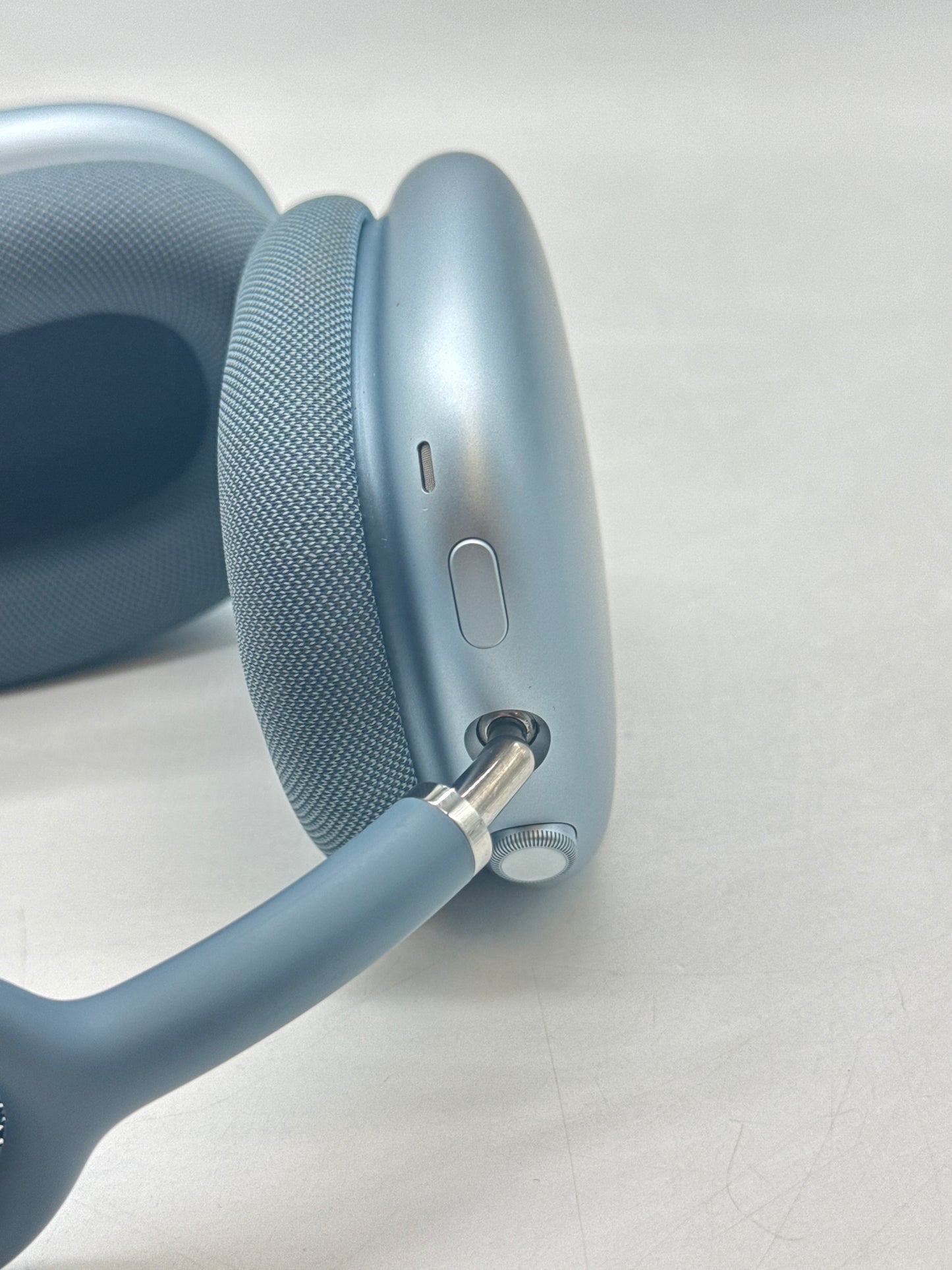 Apple AirPods Max A3184 Wireless Over-Ear Headphones Blue