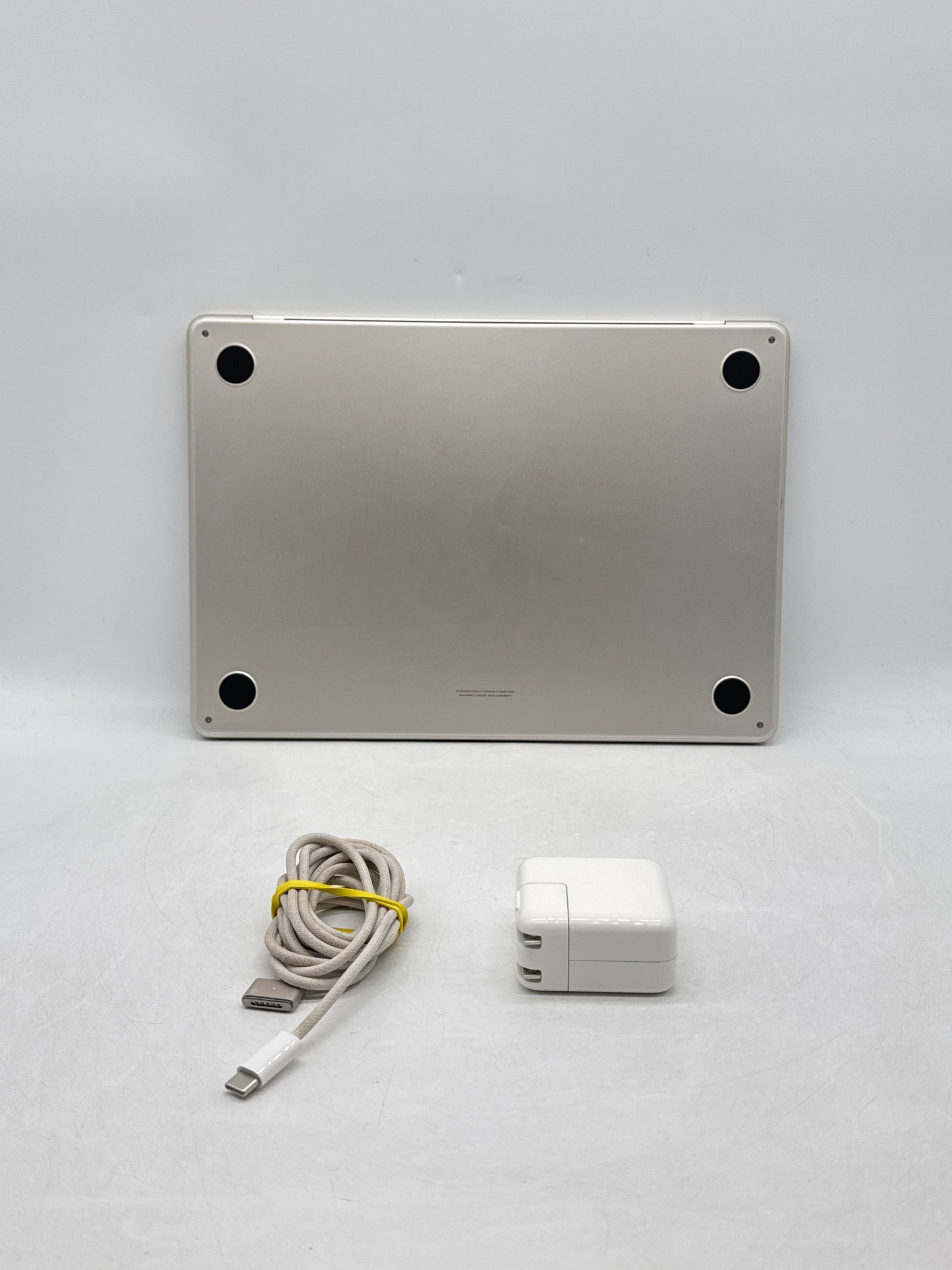 2022 Apple MacBook Air 13.6" A2681 M2 8C-CPU 8C-GPU 8GB RAM 256GB SSD Starlight