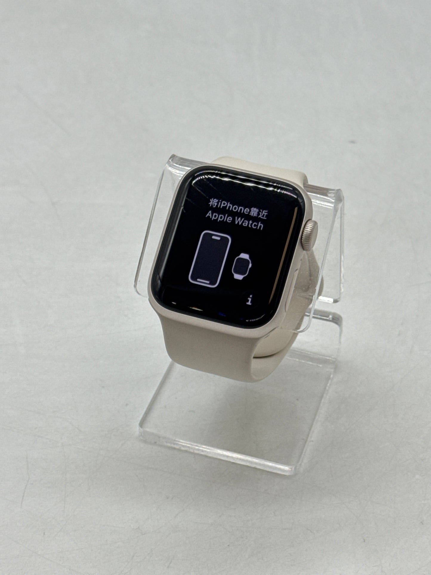 Unlocked Apple Watch SE 3 A3326 40mm GPS + Cellular Starlight Aluminum