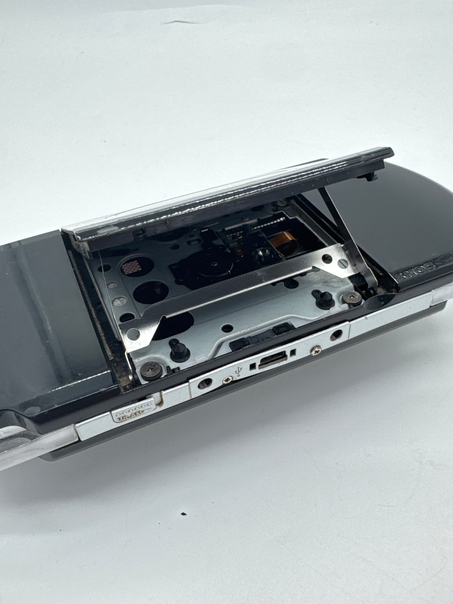 Sony PSP-3001 Black Console #82 w/ 1200mAh Battery AS IS LEFT SIDE DOESN'T WORK