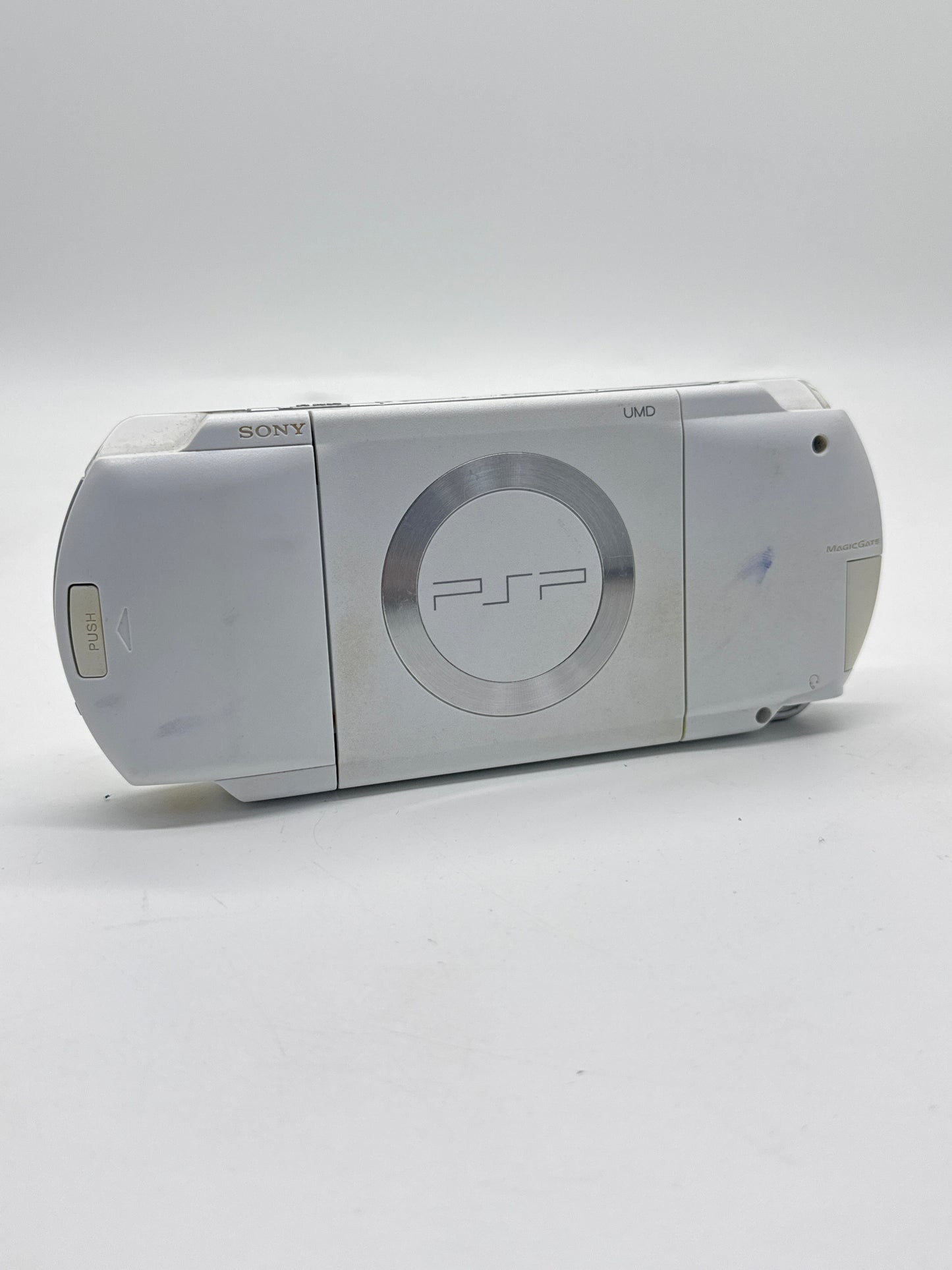 Sony PSP-1000 White Console #99 w/3600mAh Battery & No Charger