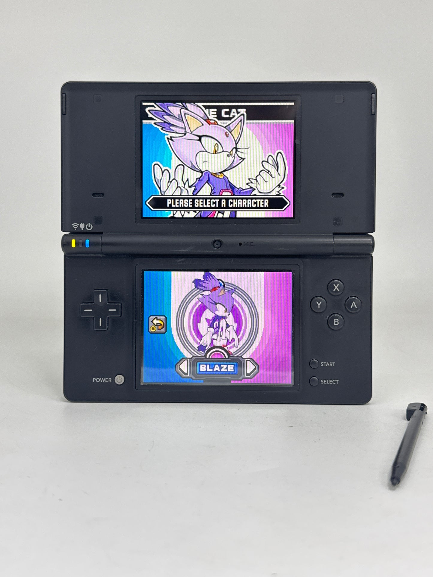 Nintendo DSi TWL-001(JPN) Black Console #354 w/ Stylus No Charger