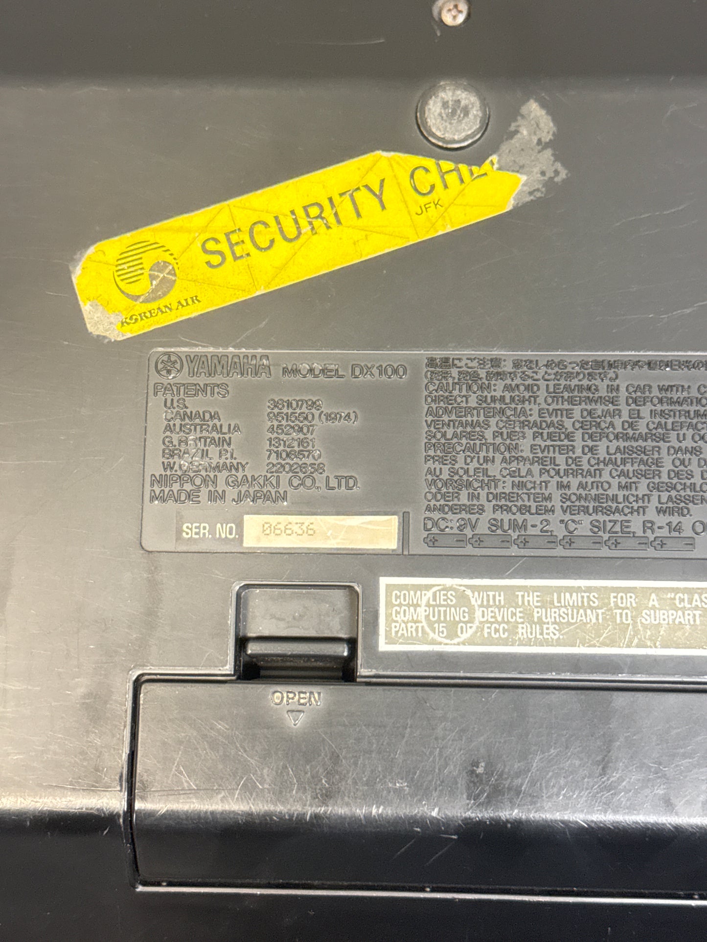 Yamaha DX100 Synthesizer Digital Programmable Algorithm - Read!